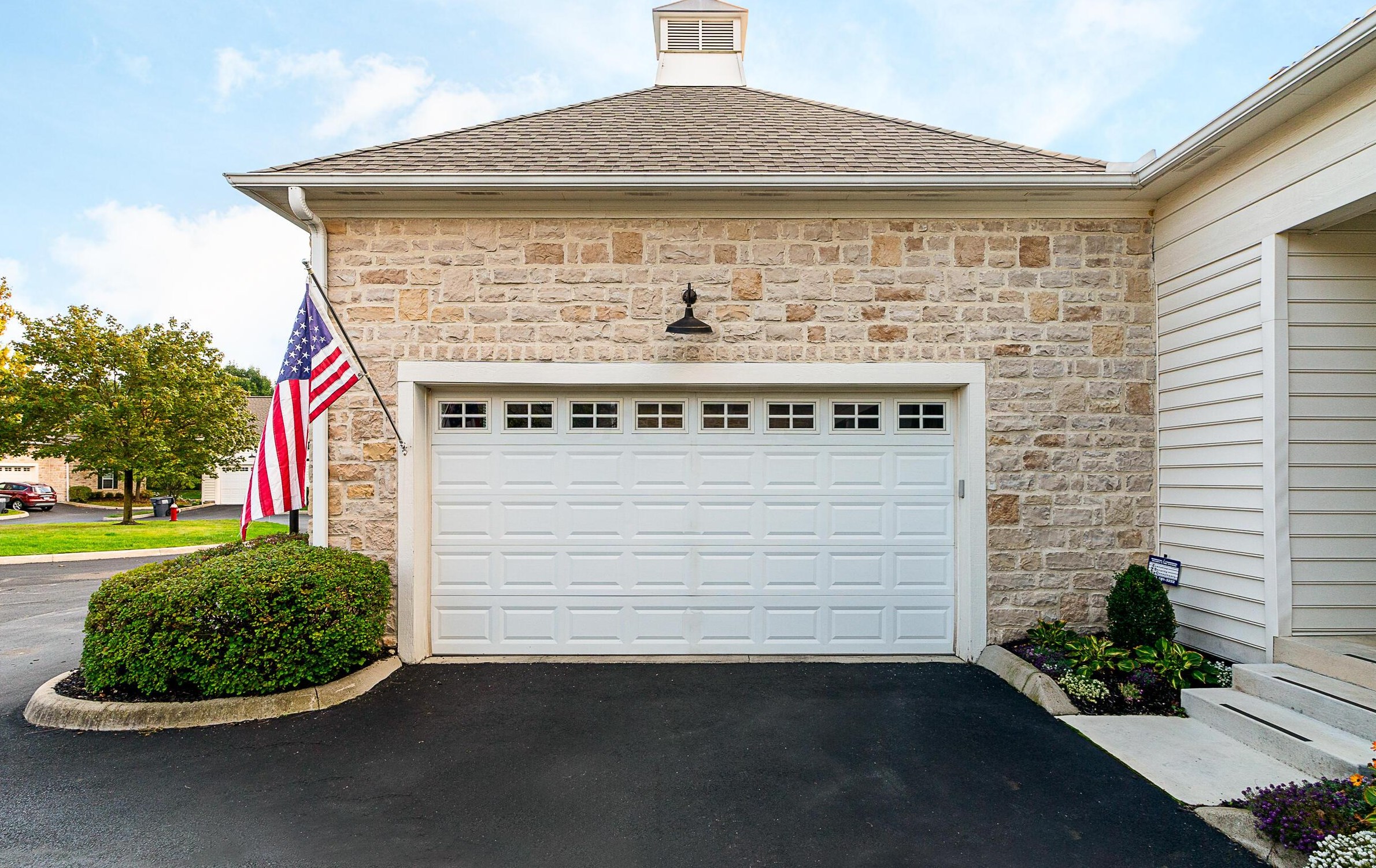 4105 Hanover Square Dr, Dublin OH  43016-7084 exterior