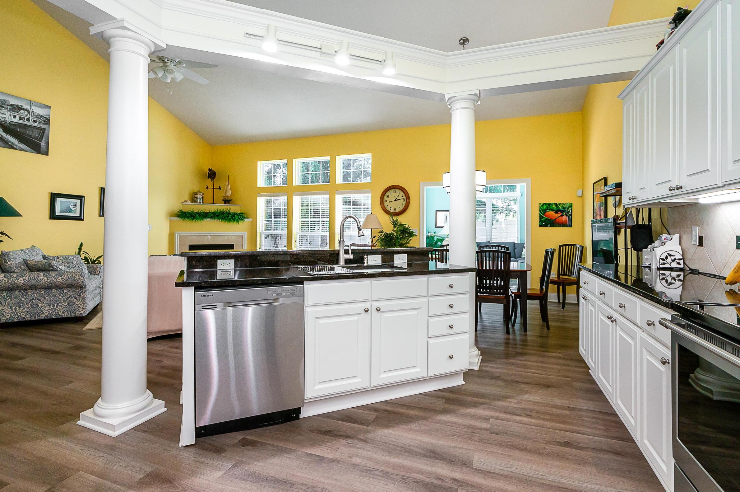 4105 Hanover Square Dr, Dublin OH  43016-7084 exterior