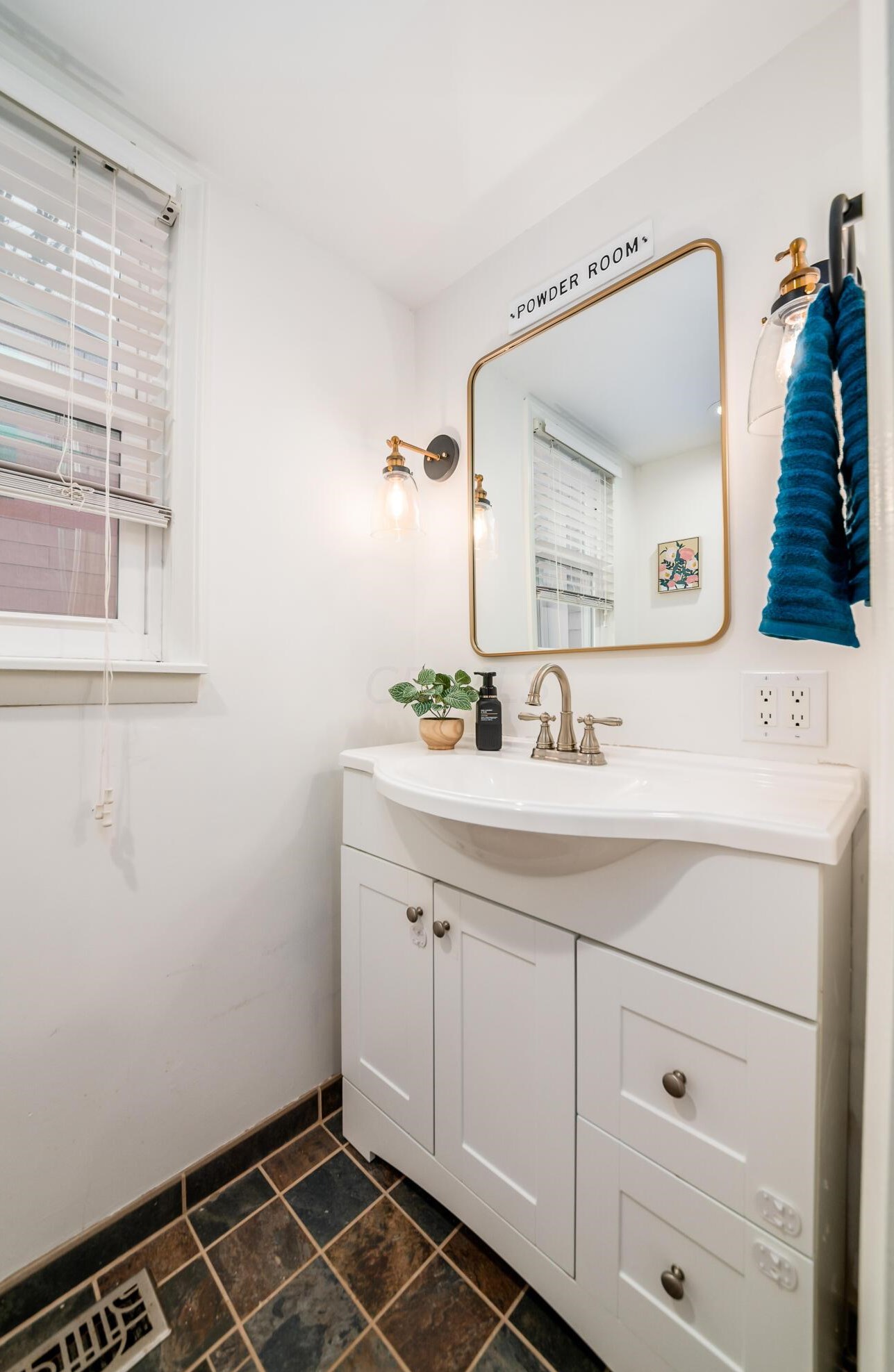 125 North Broadway, Columbus OH 43214-4111 exterior