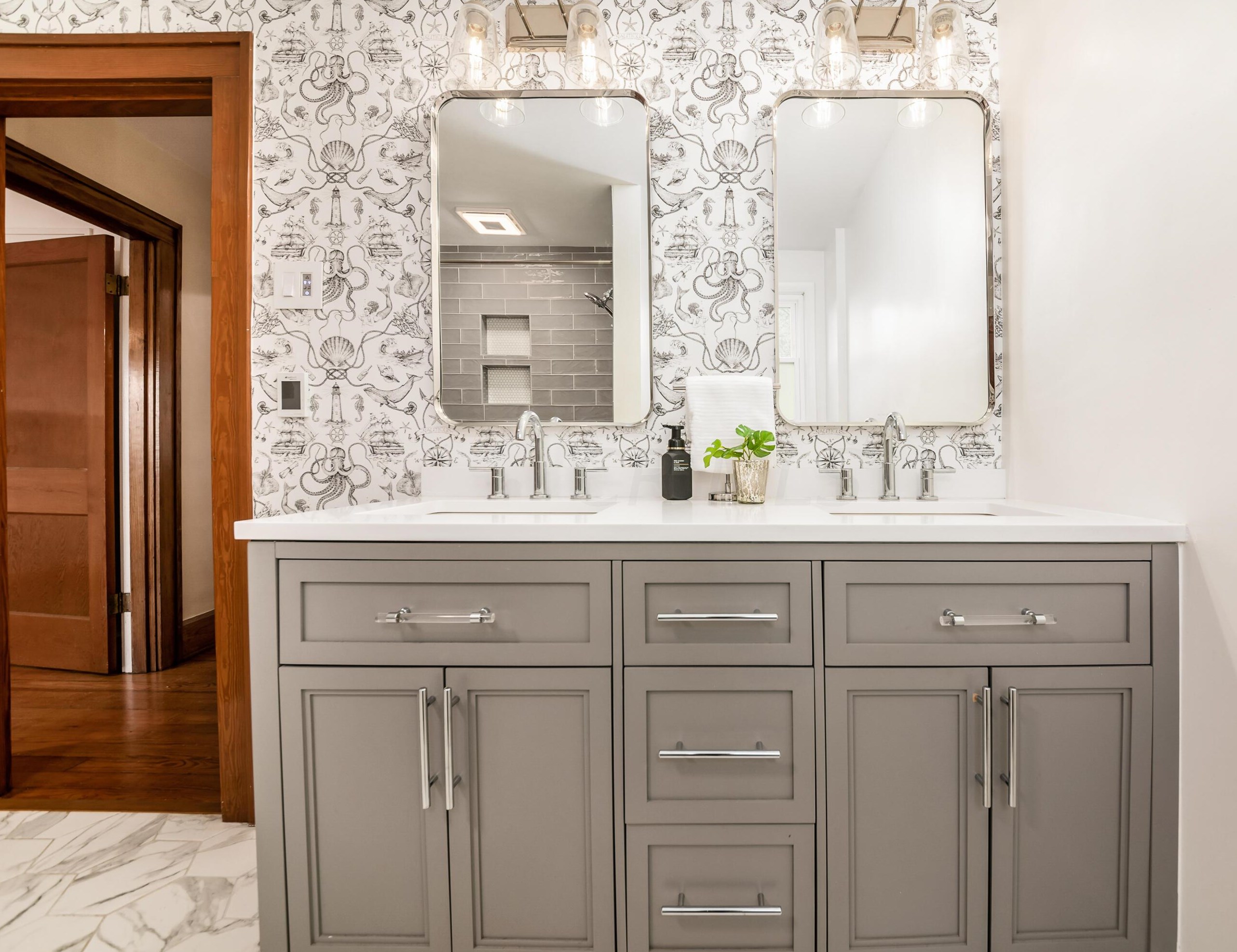 125 North Broadway, Columbus OH 43214-4111 exterior