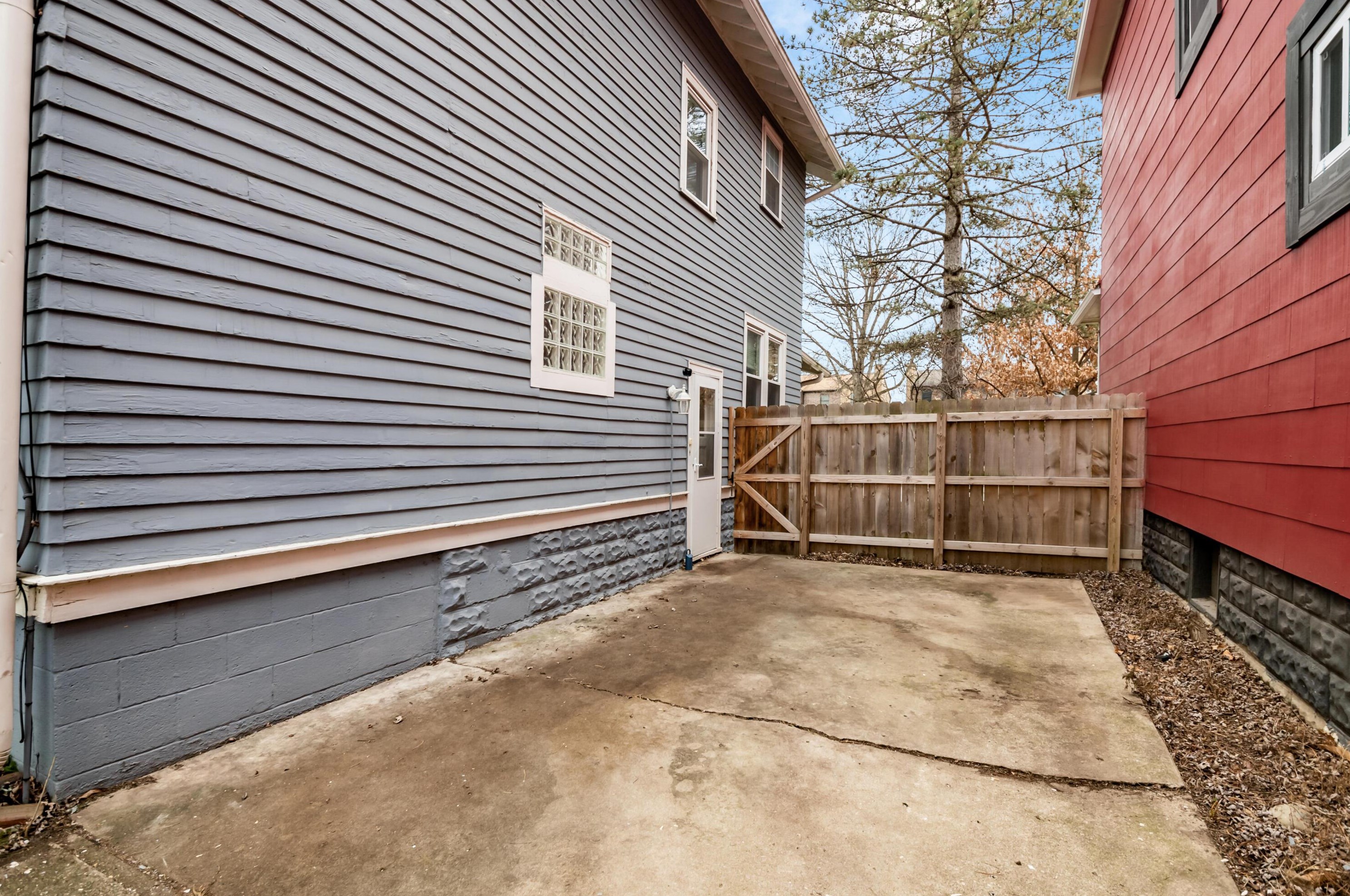 125 North Broadway, Columbus OH 43214-4111 exterior