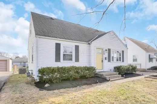 3226 Medina Ave, Columbus OH  43224-3501 exterior