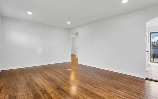 3226 Medina Ave, Columbus OH  43224-3501 exterior