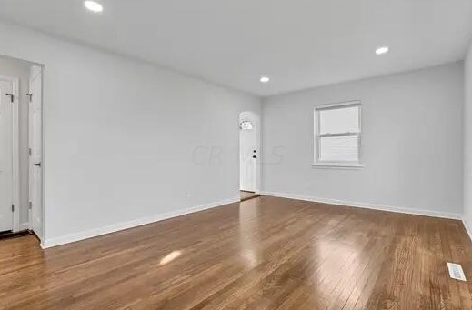 3226 Medina Ave, Columbus OH  43224-3501 exterior