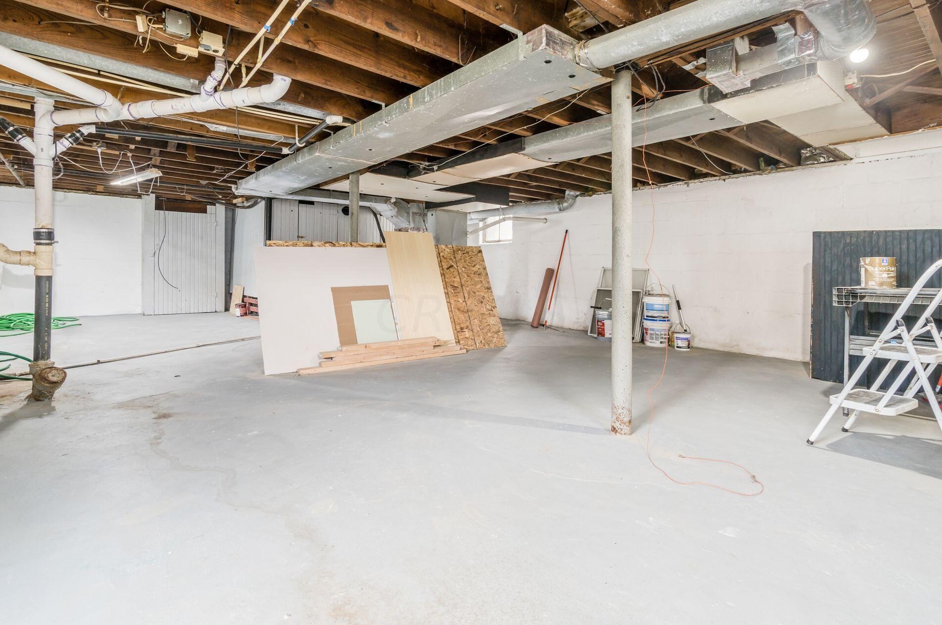 177 Lennox Ave, Columbus OH 43228-1132 exterior