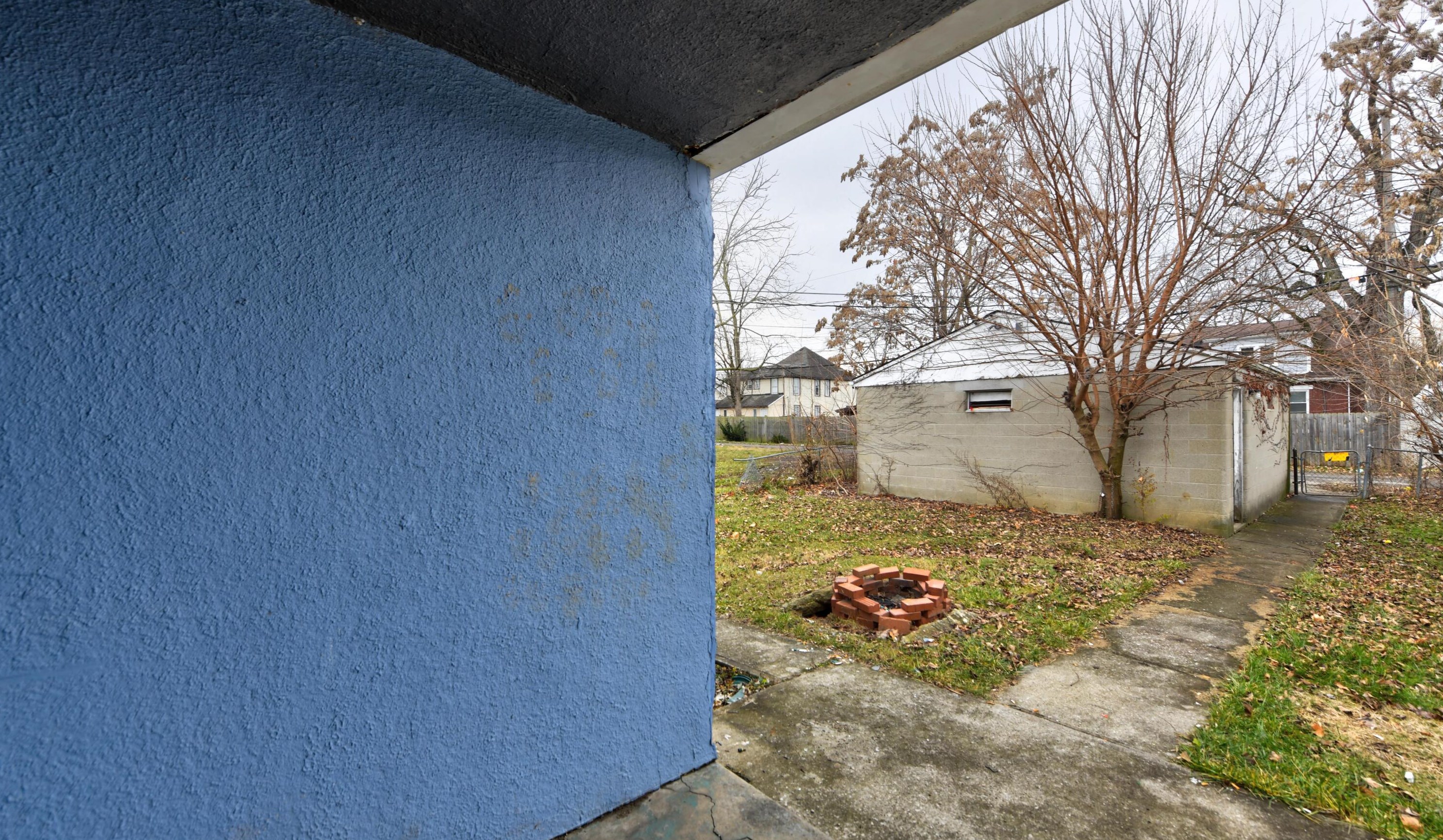 63 Wheatland Ave, Columbus OH  43204-3774 exterior