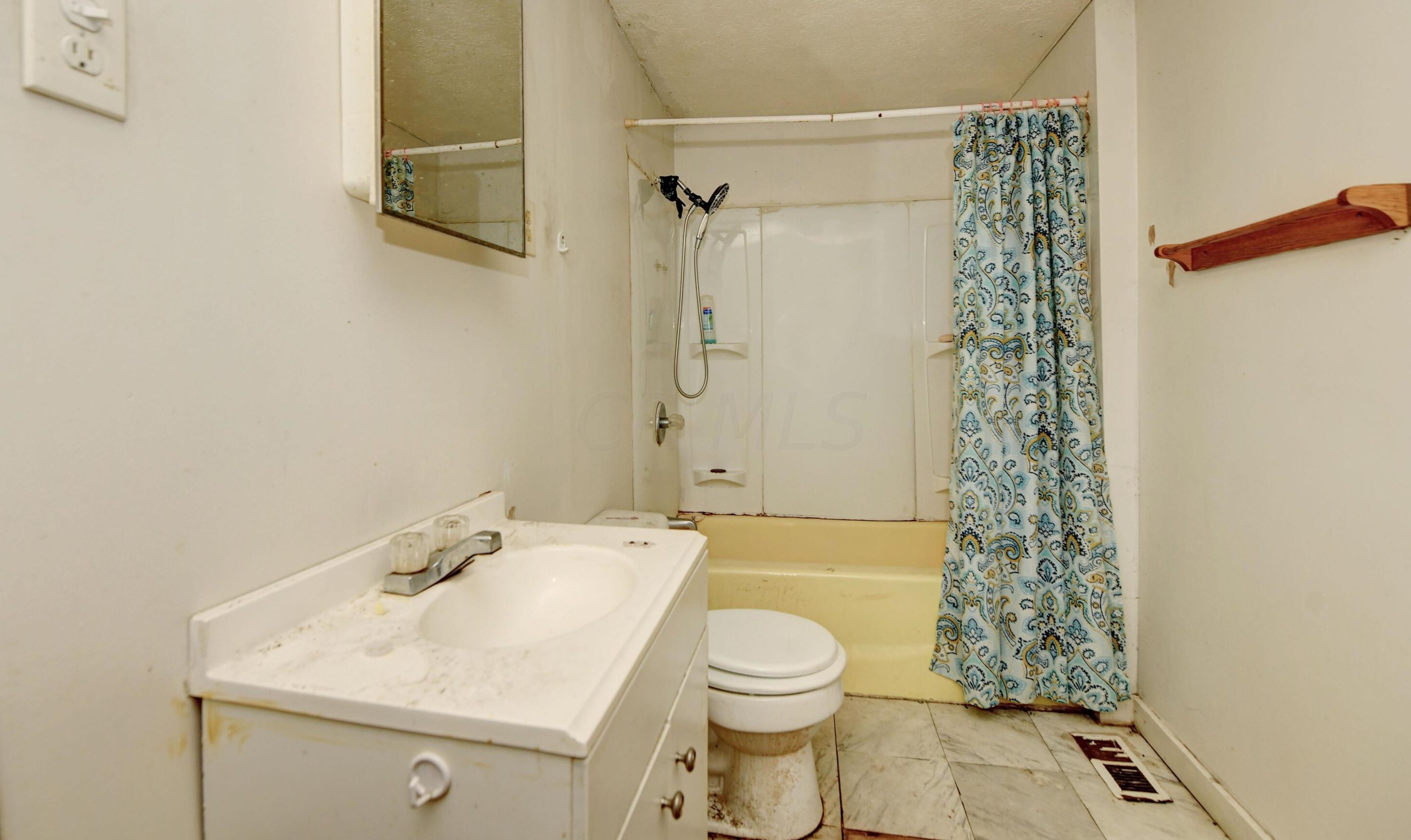 63 Wheatland Ave, Columbus OH  43204-3774 exterior