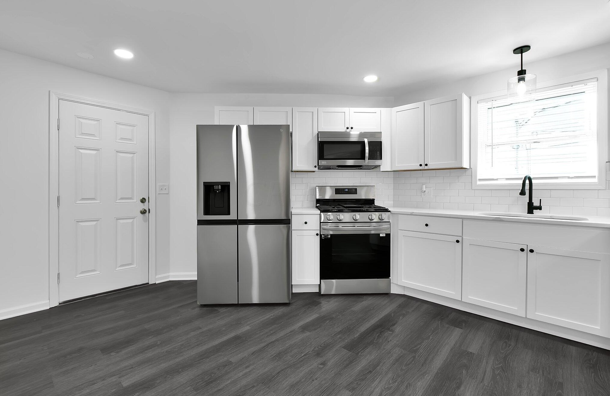 1108 Geneva Ave, Columbus OH  43223-2834 exterior