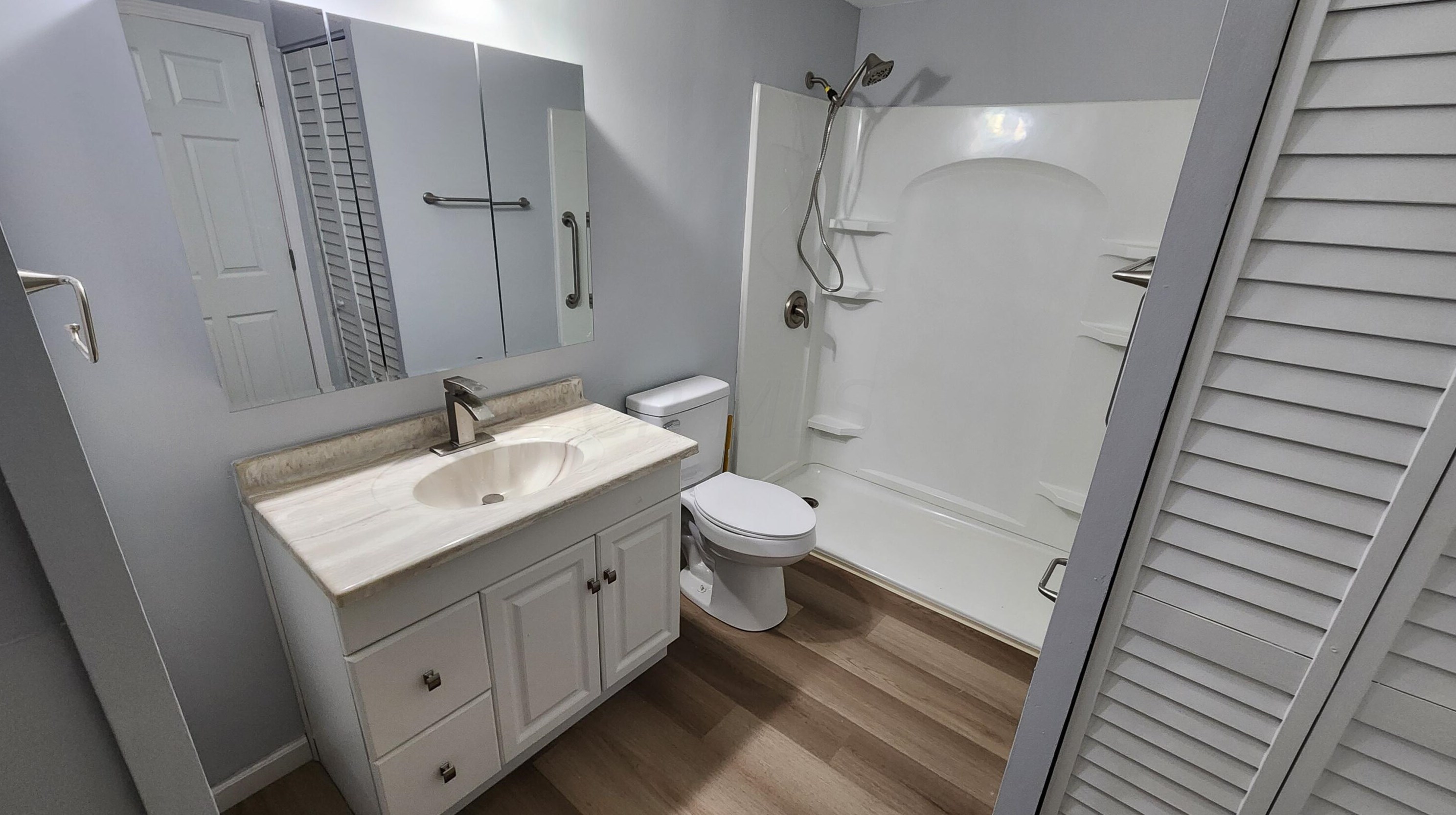 352 Amesbury Dr, Columbus OH  43230-6403 exterior