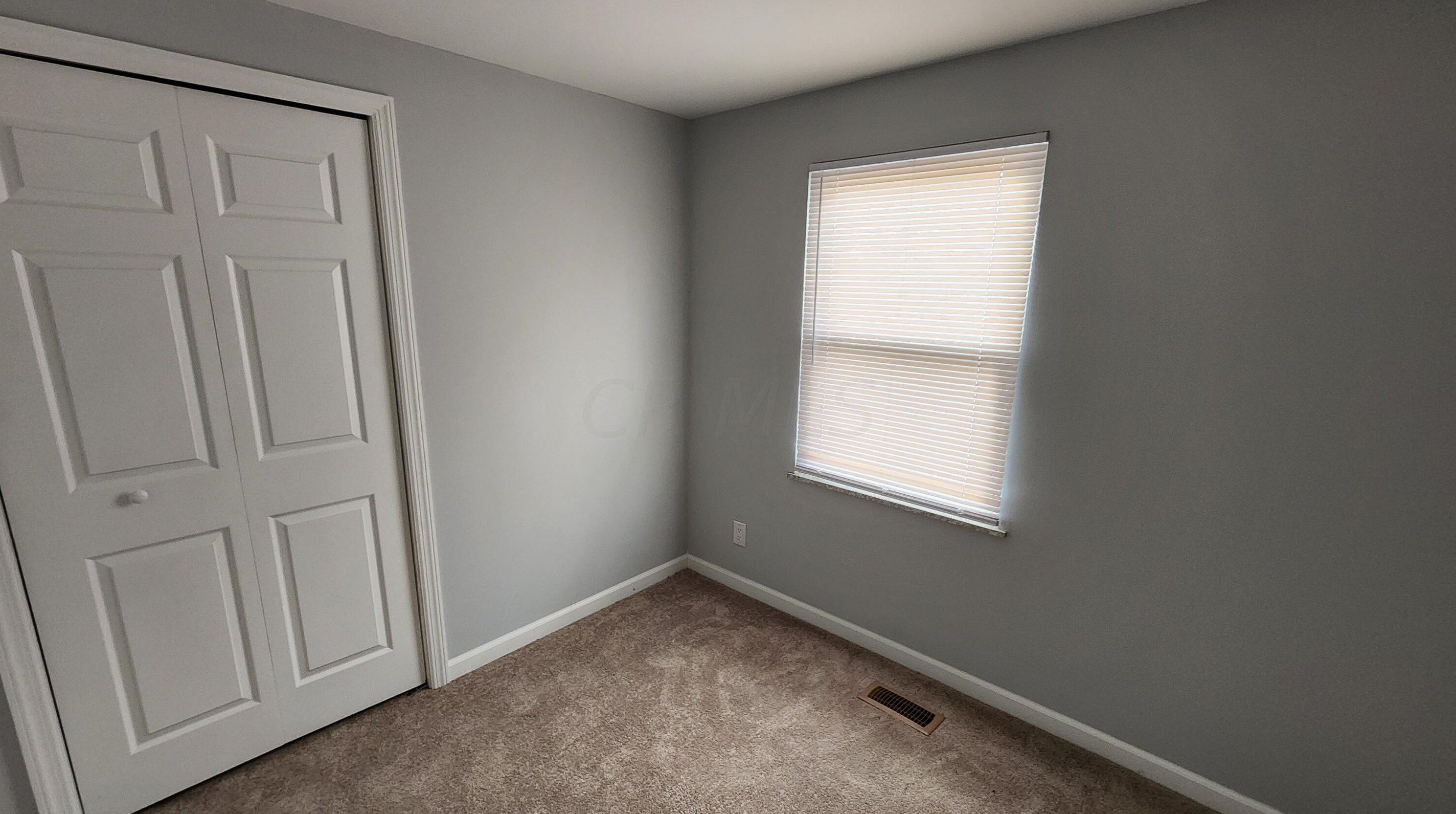 352 Amesbury Dr, Columbus OH  43230-6403 exterior