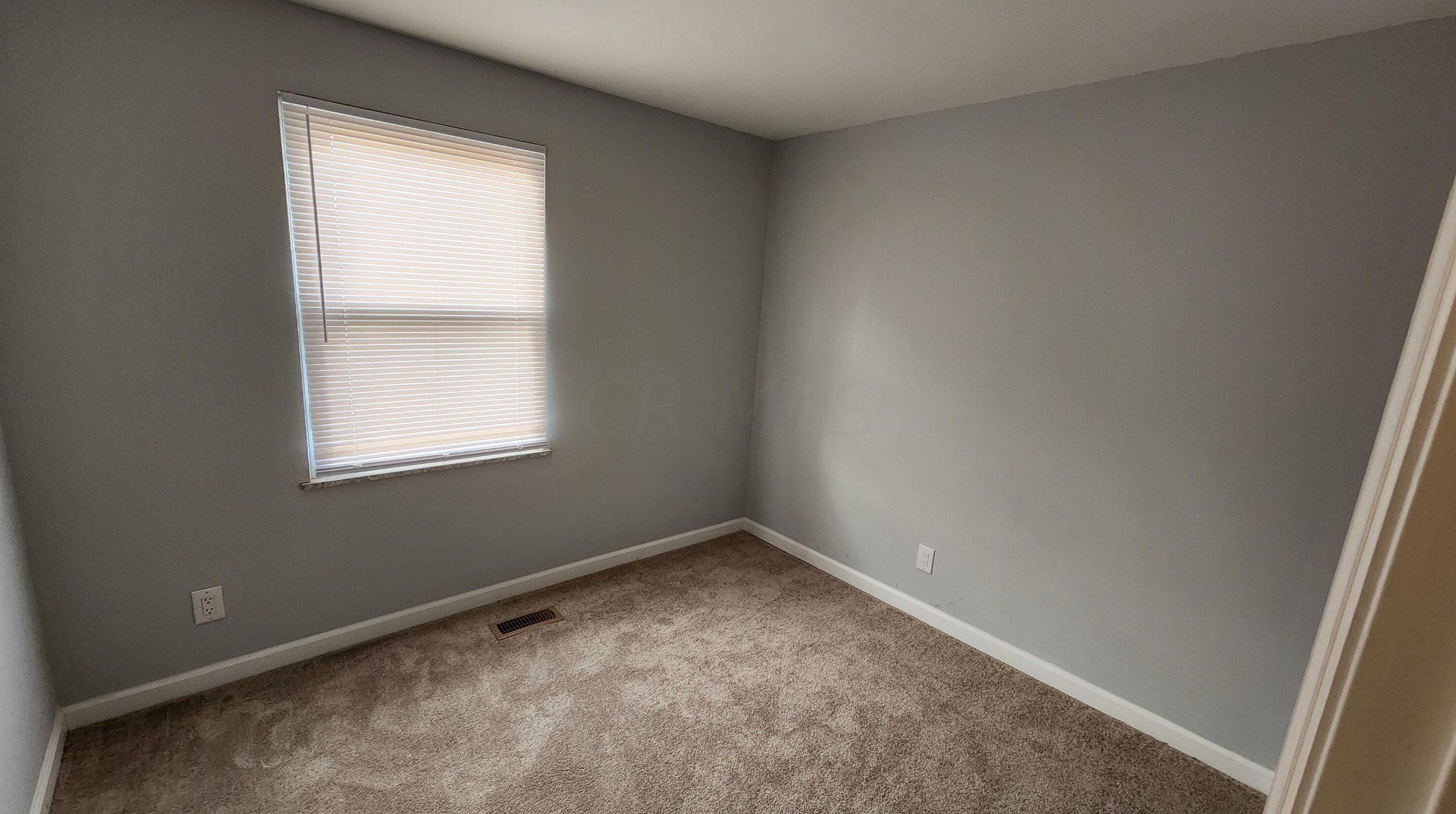 352 Amesbury Dr, Columbus OH  43230-6403 exterior