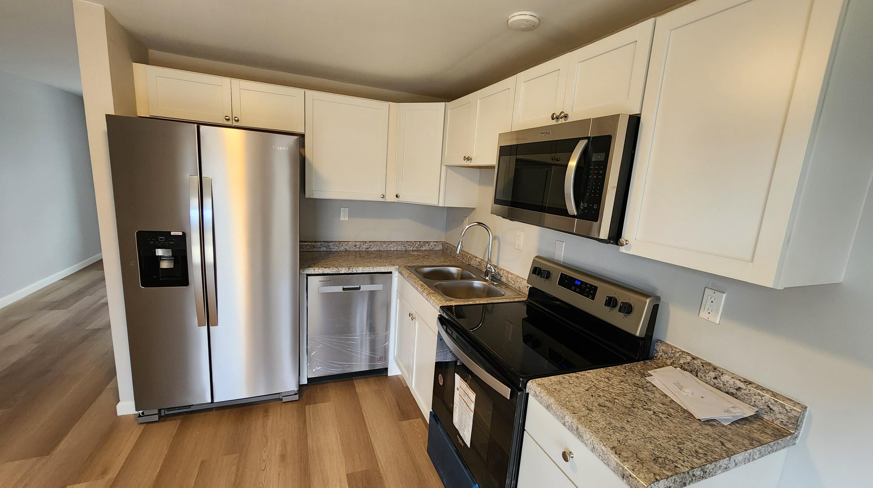 352 Amesbury Dr, Columbus OH  43230-6403 exterior