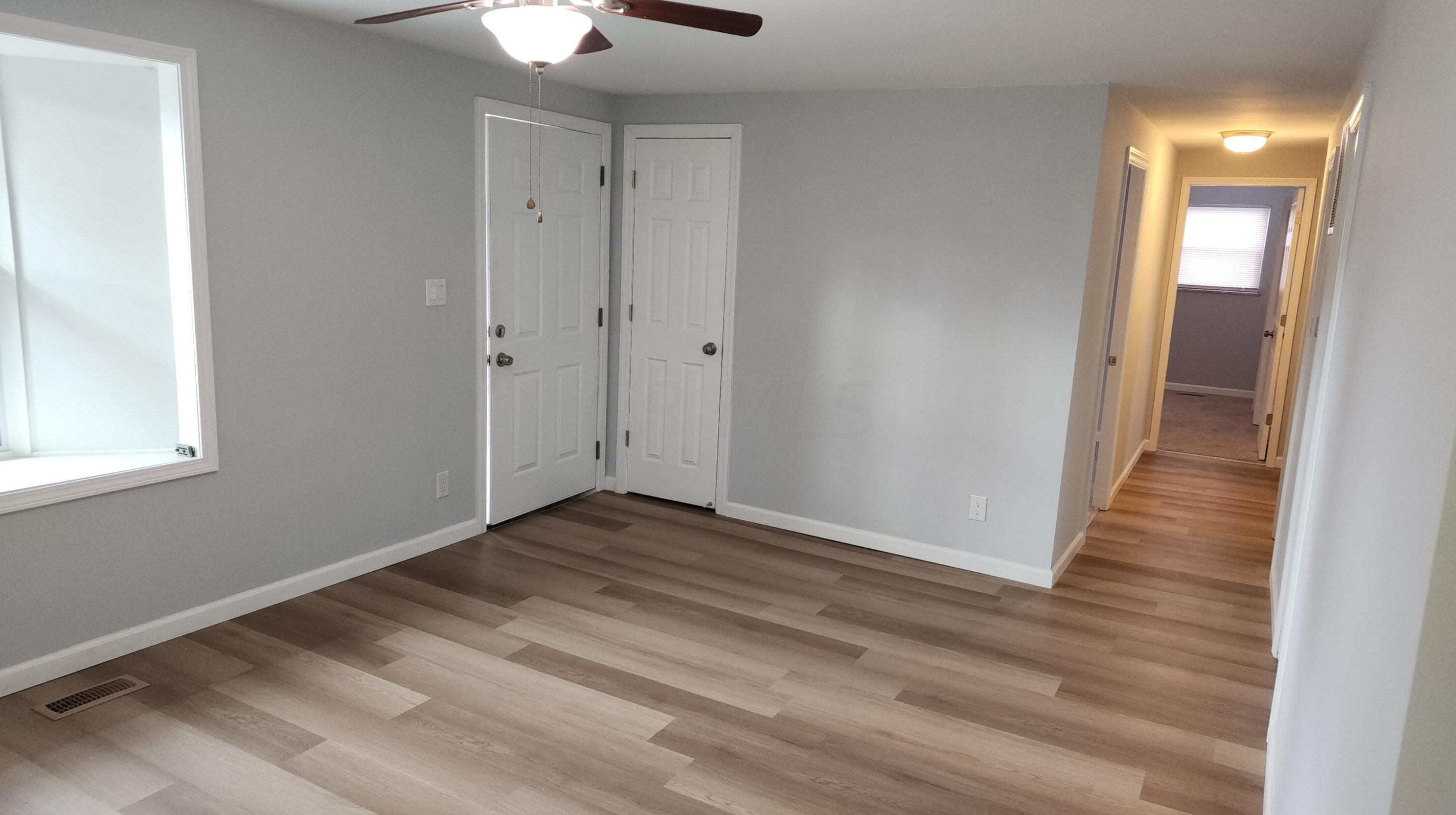 352 Amesbury Dr, Columbus OH  43230-6403 exterior