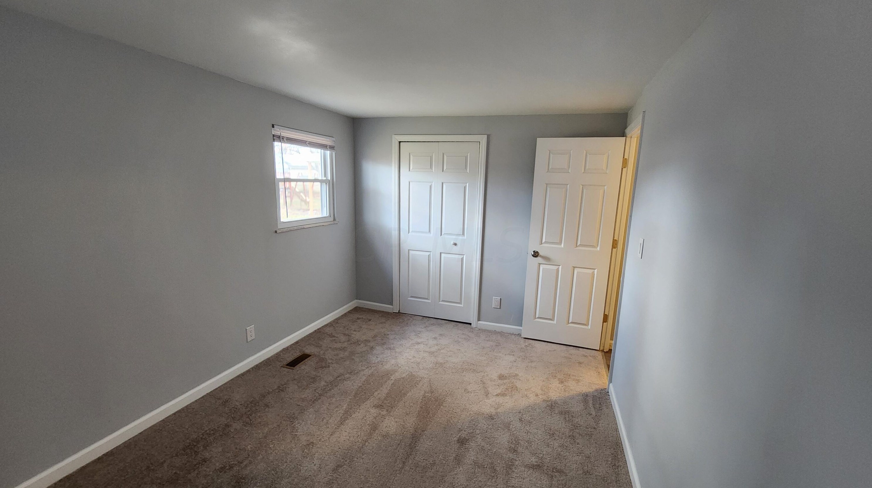 352 Amesbury Dr, Columbus OH  43230-6403 exterior