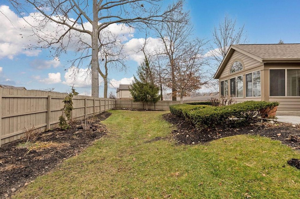 76 Villamere Dr, Columbus OH 43213-1582 exterior