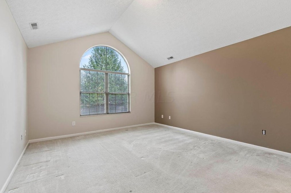 76 Villamere Dr, Columbus OH 43213-1582 exterior