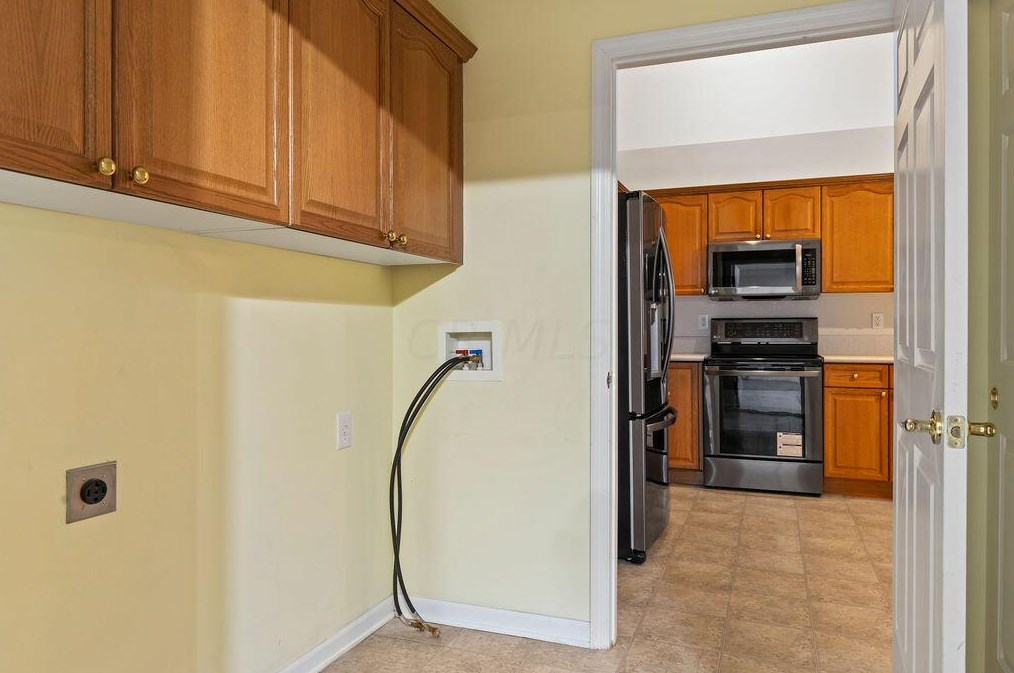 76 Villamere Dr, Columbus OH 43213-1582 exterior