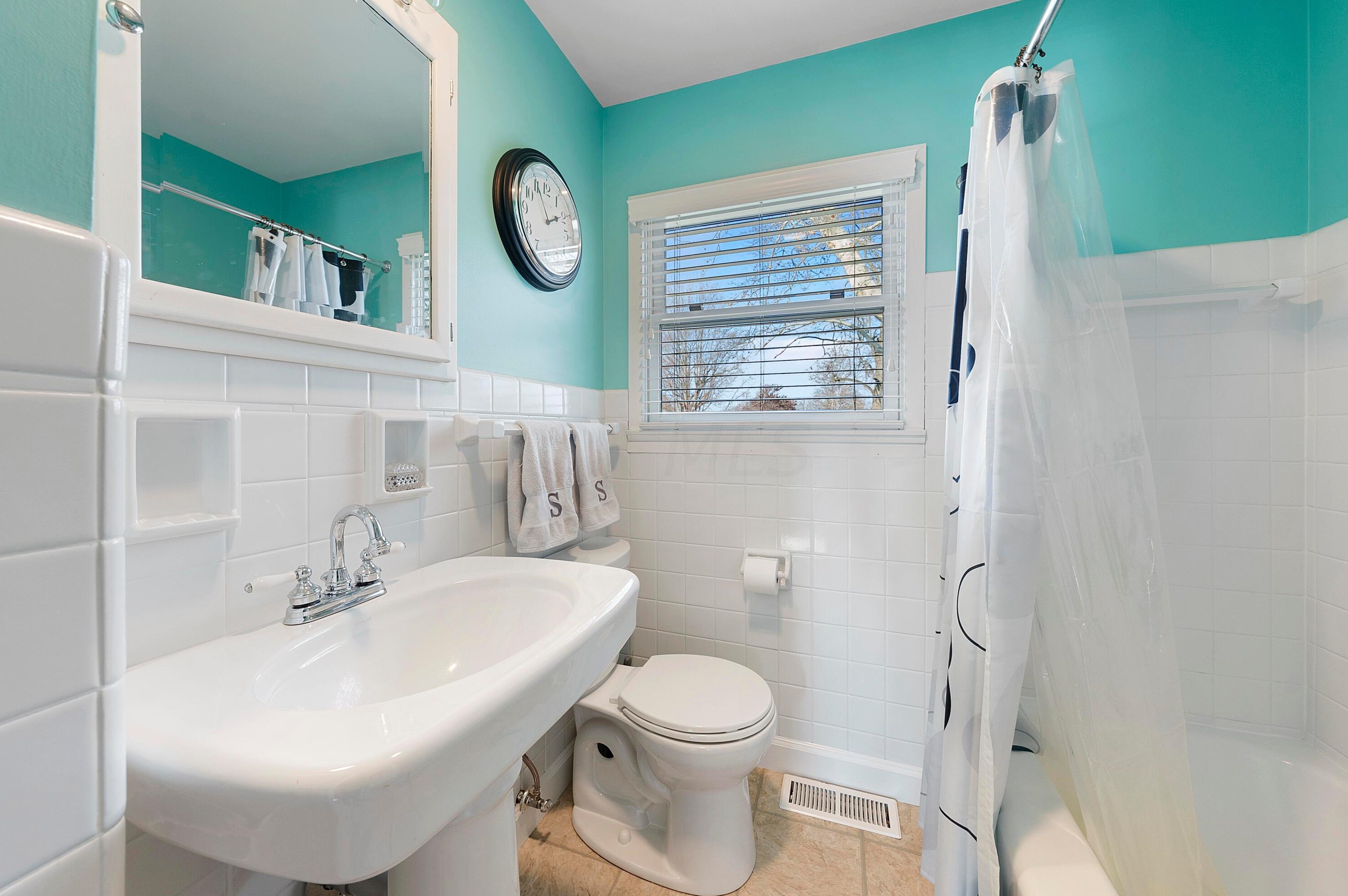 2673 Woodstock Rd, Columbus OH  43221-1719 exterior