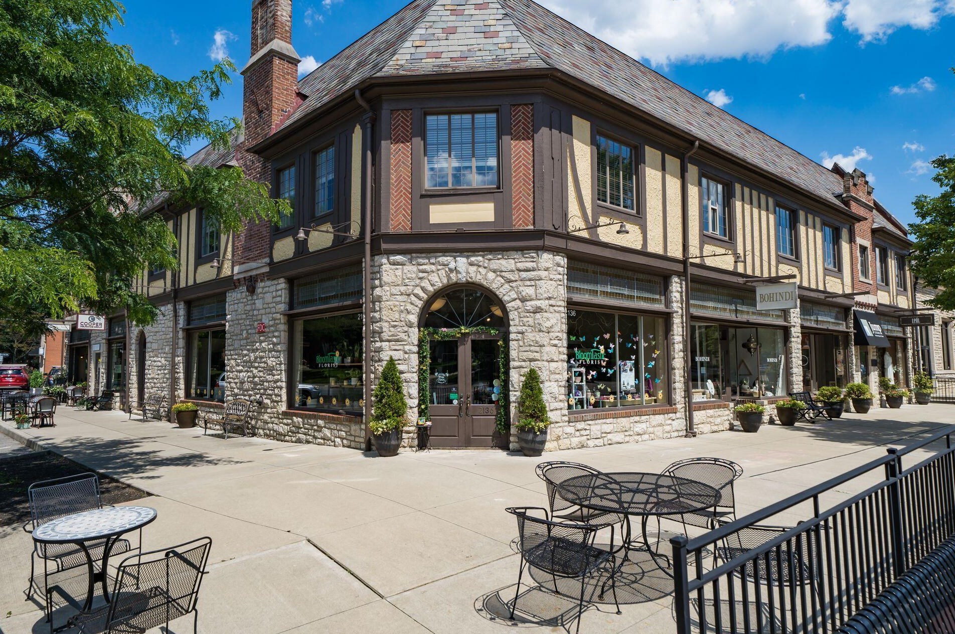 2673 Woodstock Rd, Columbus OH  43221-1719 exterior