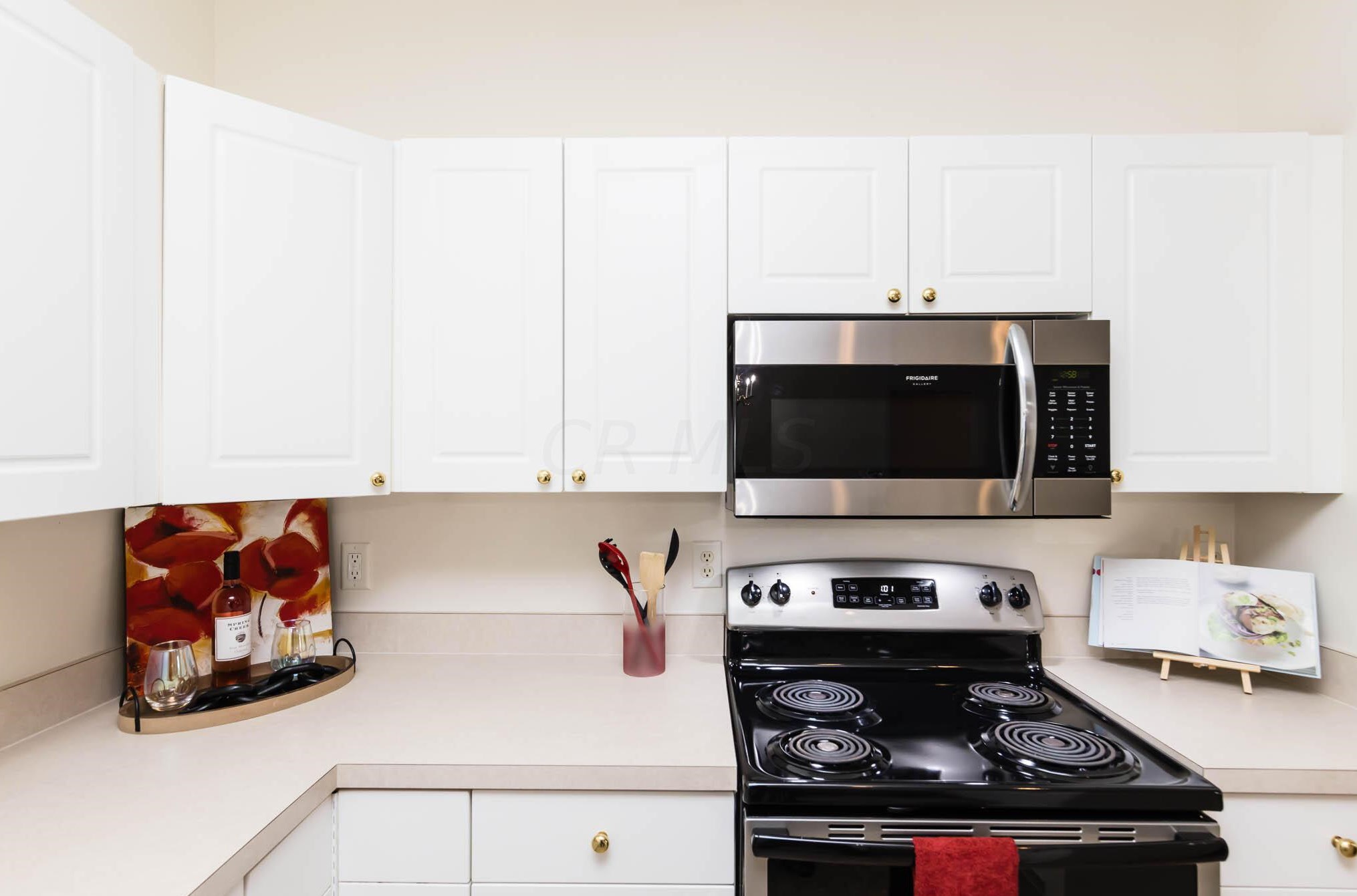 1929 Fortstone Ln, Columbus OH 43228-3876 exterior