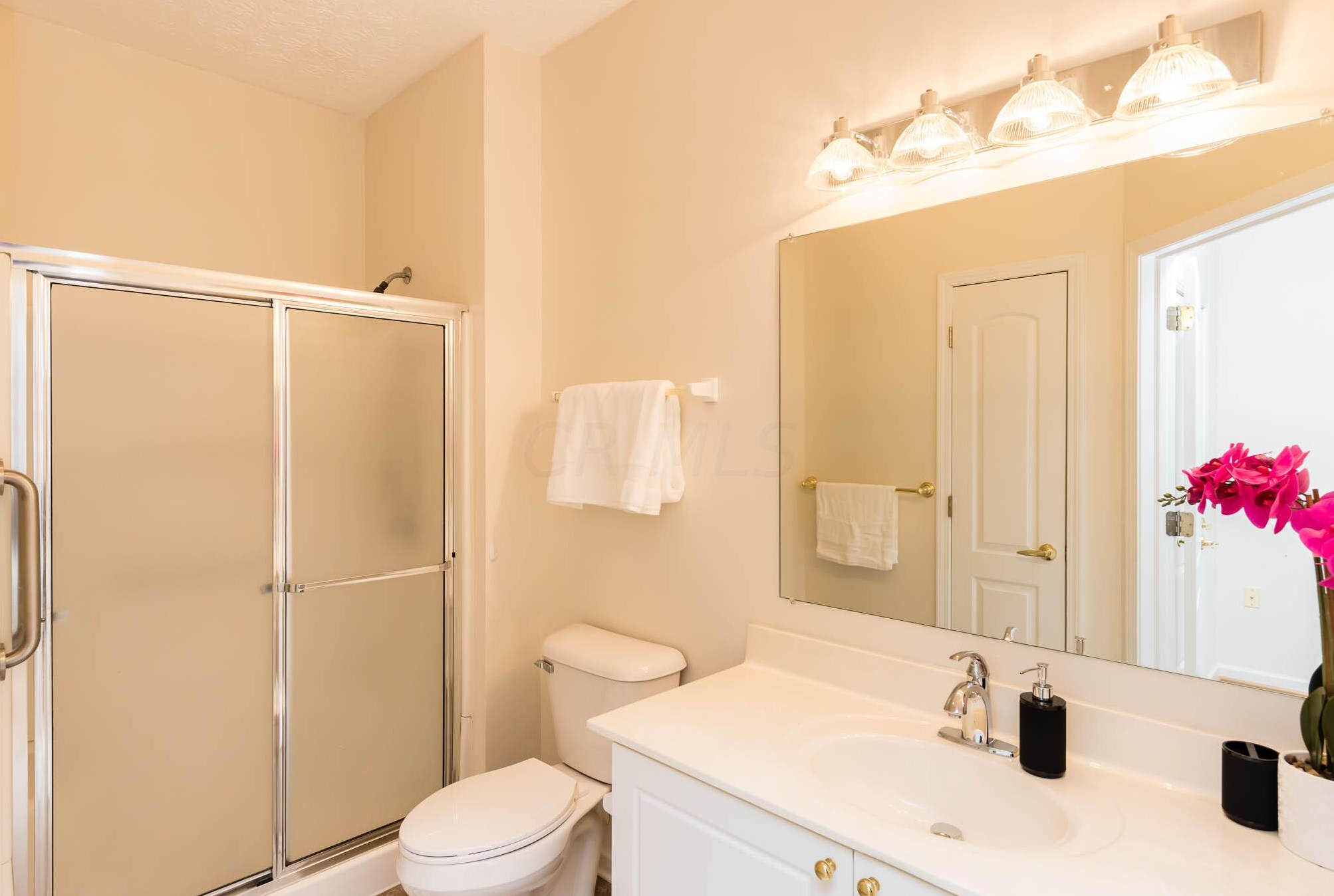 1929 Fortstone Ln, Columbus OH 43228-3876 exterior