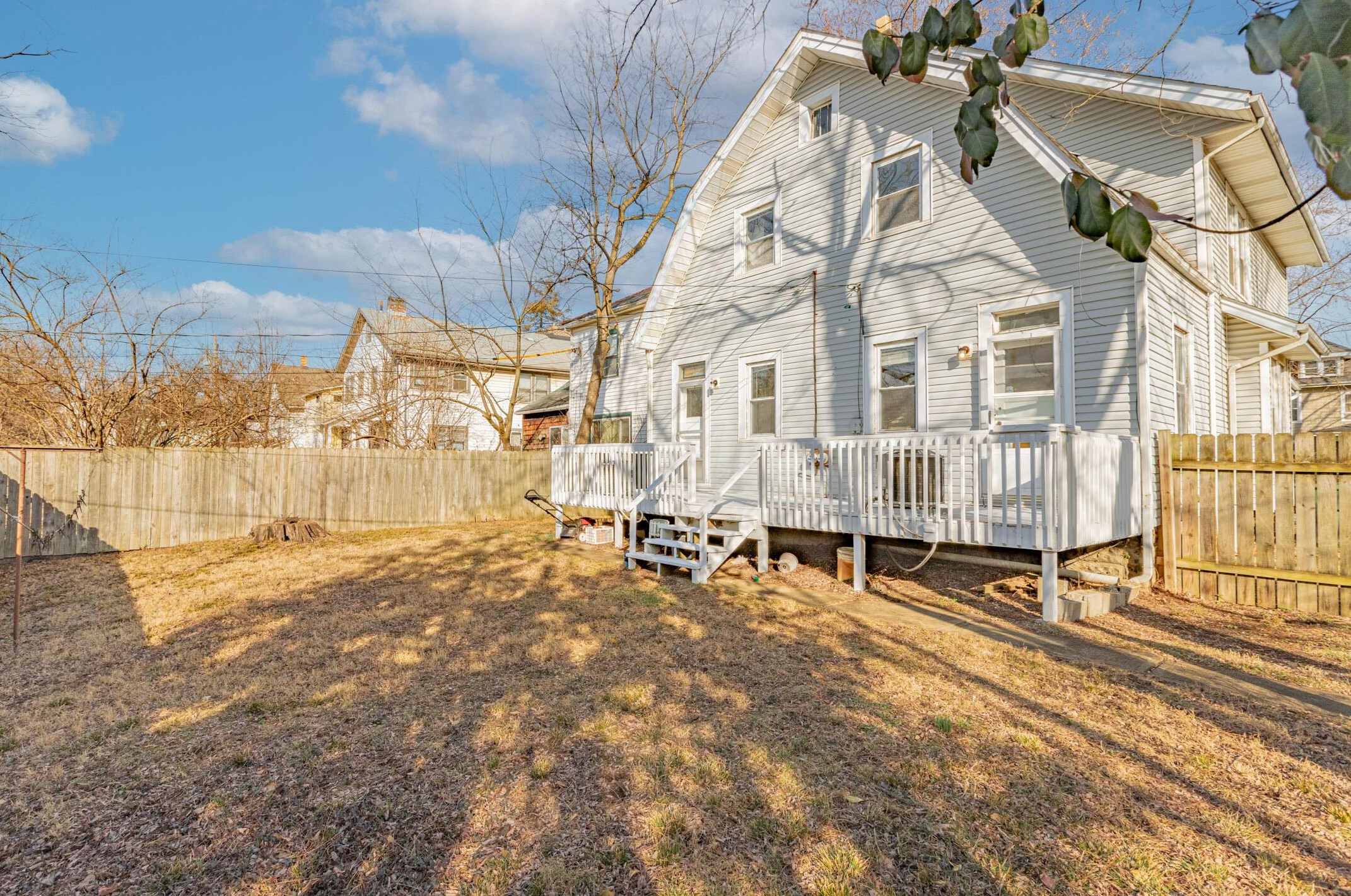 2461 Findley Ave, Columbus OH 43202-2919 exterior