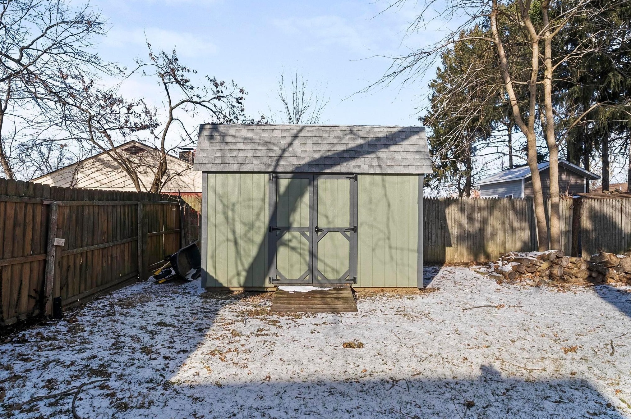 3038 Pontiac St, Columbus OH  43224-4039 exterior