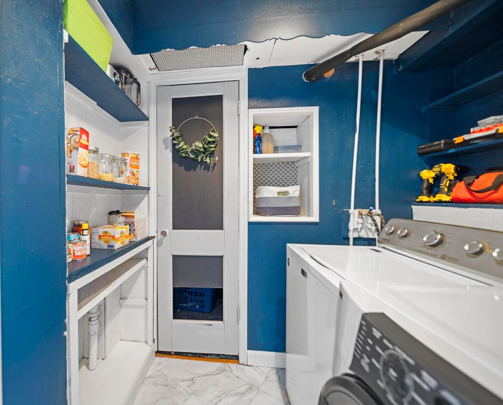 3038 Pontiac St, Columbus OH  43224-4039 exterior