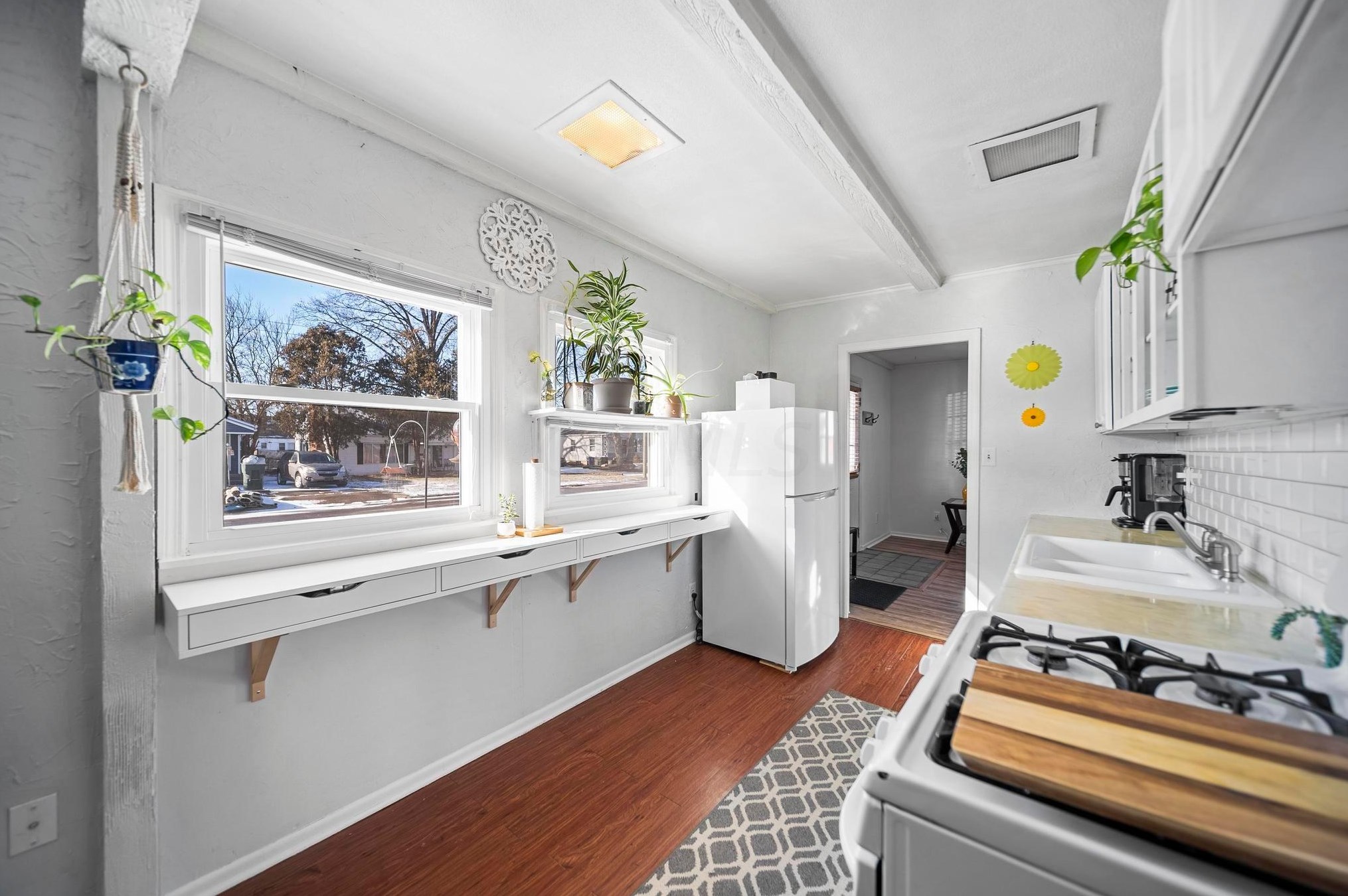 3038 Pontiac St, Columbus OH  43224-4039 exterior