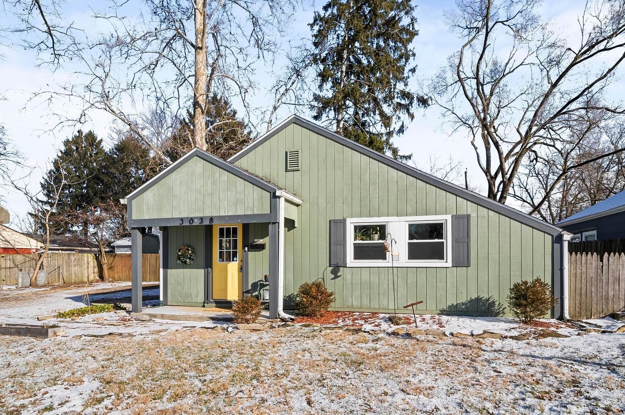 3038 Pontiac St, Columbus OH  43224-4039 exterior