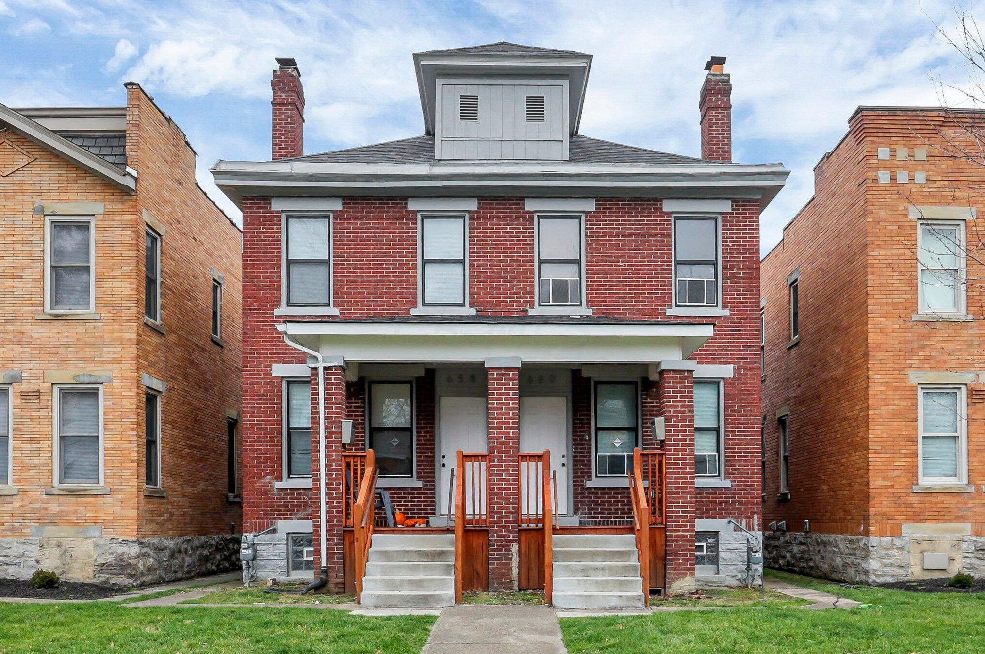 658 Kimball Pl, Columbus OH  43205-2809 exterior