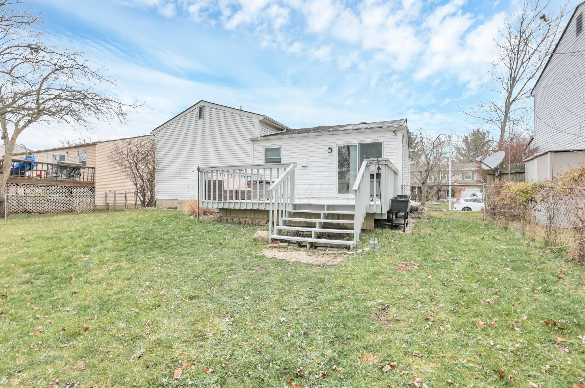 6392 Thrasher Loop, Westerville OH  43081-3730 exterior