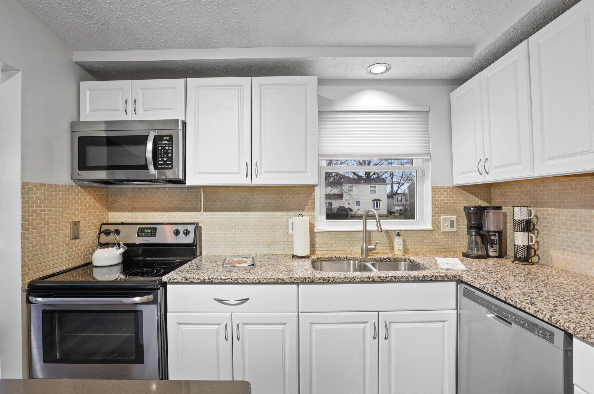 6392 Thrasher Loop, Westerville OH  43081-3730 exterior