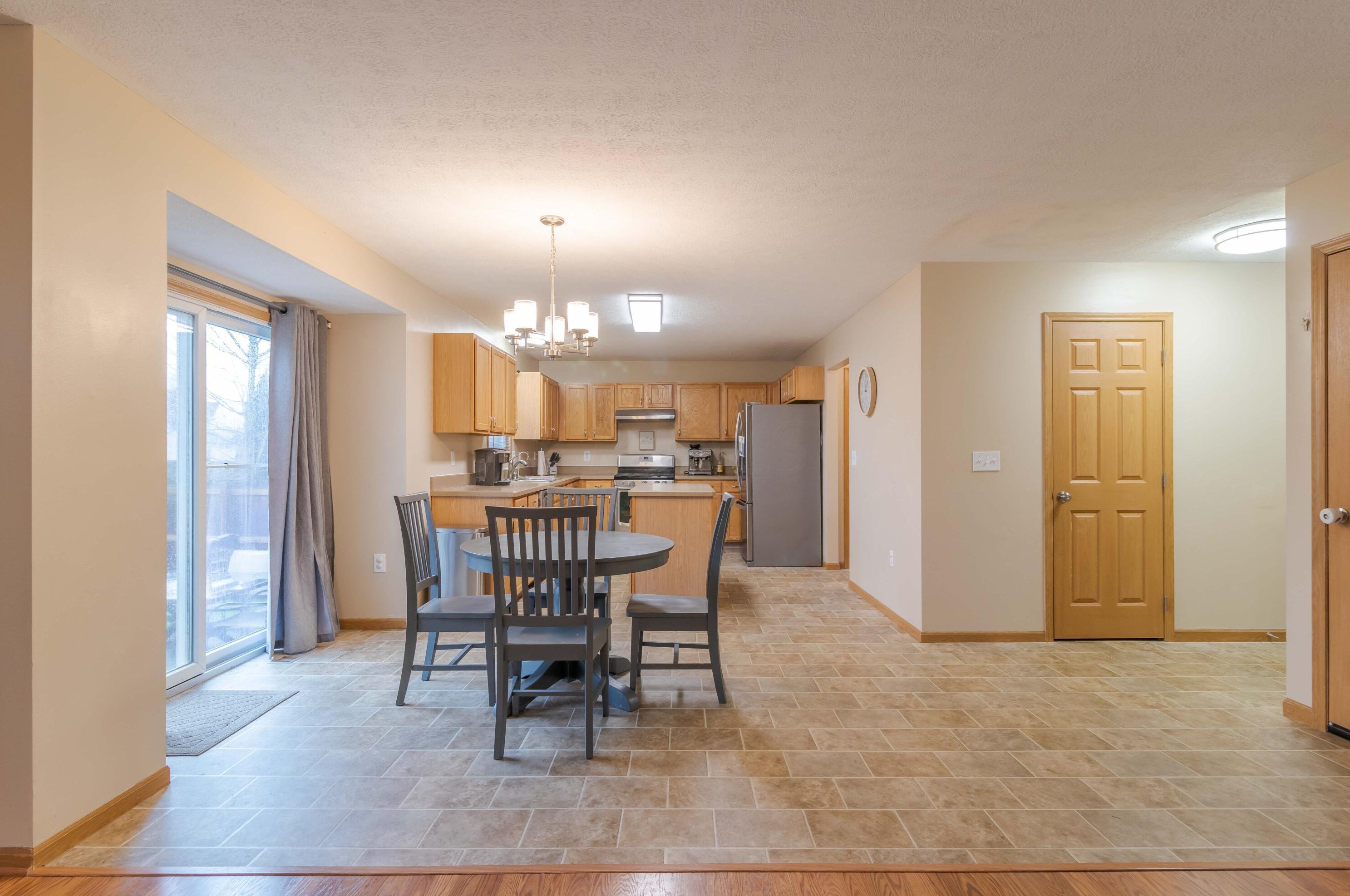 1892 Wind River Dr, Lancaster OH  43130-8017 exterior