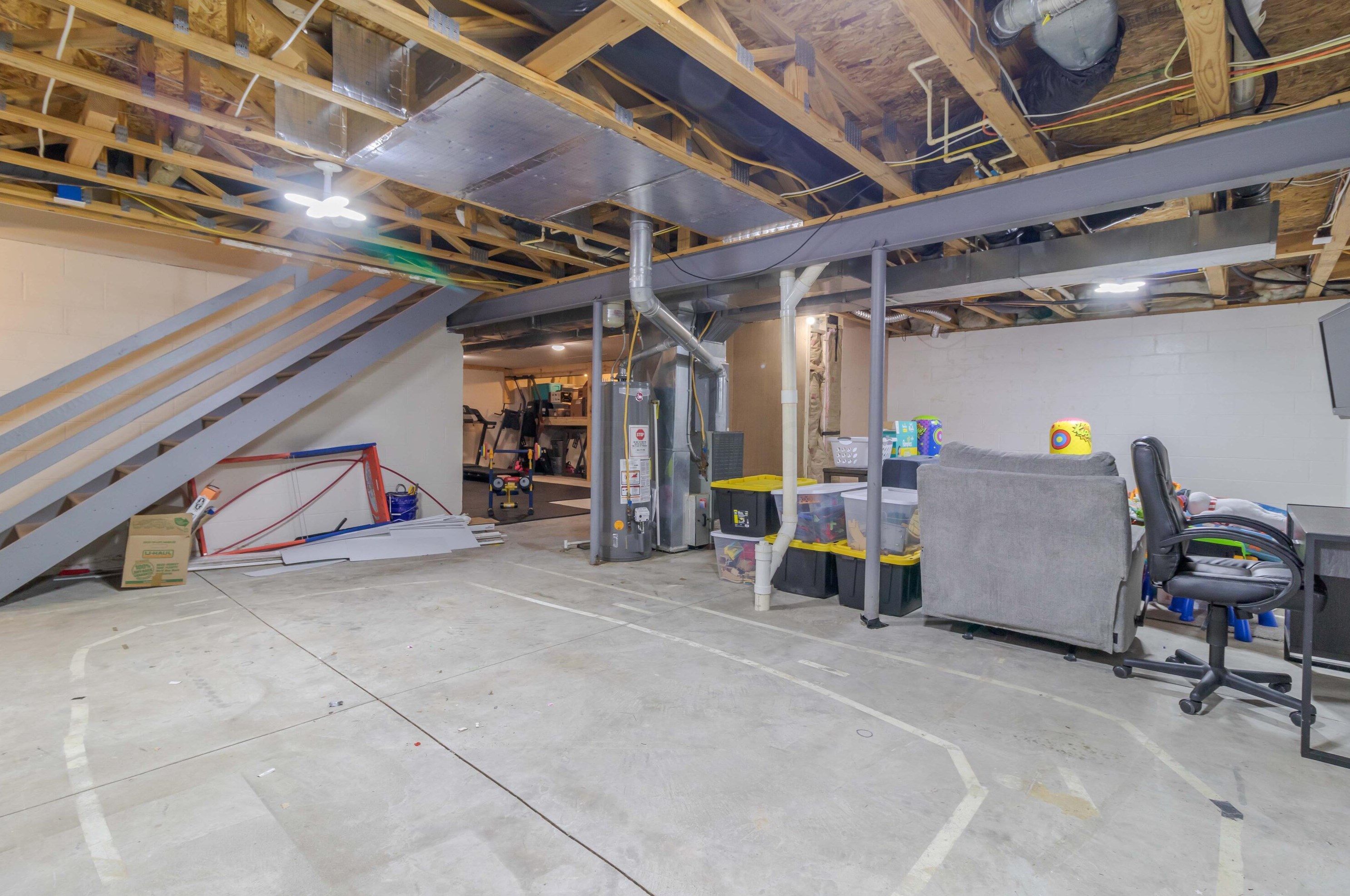 1892 Wind River Dr, Lancaster OH  43130-8017 exterior