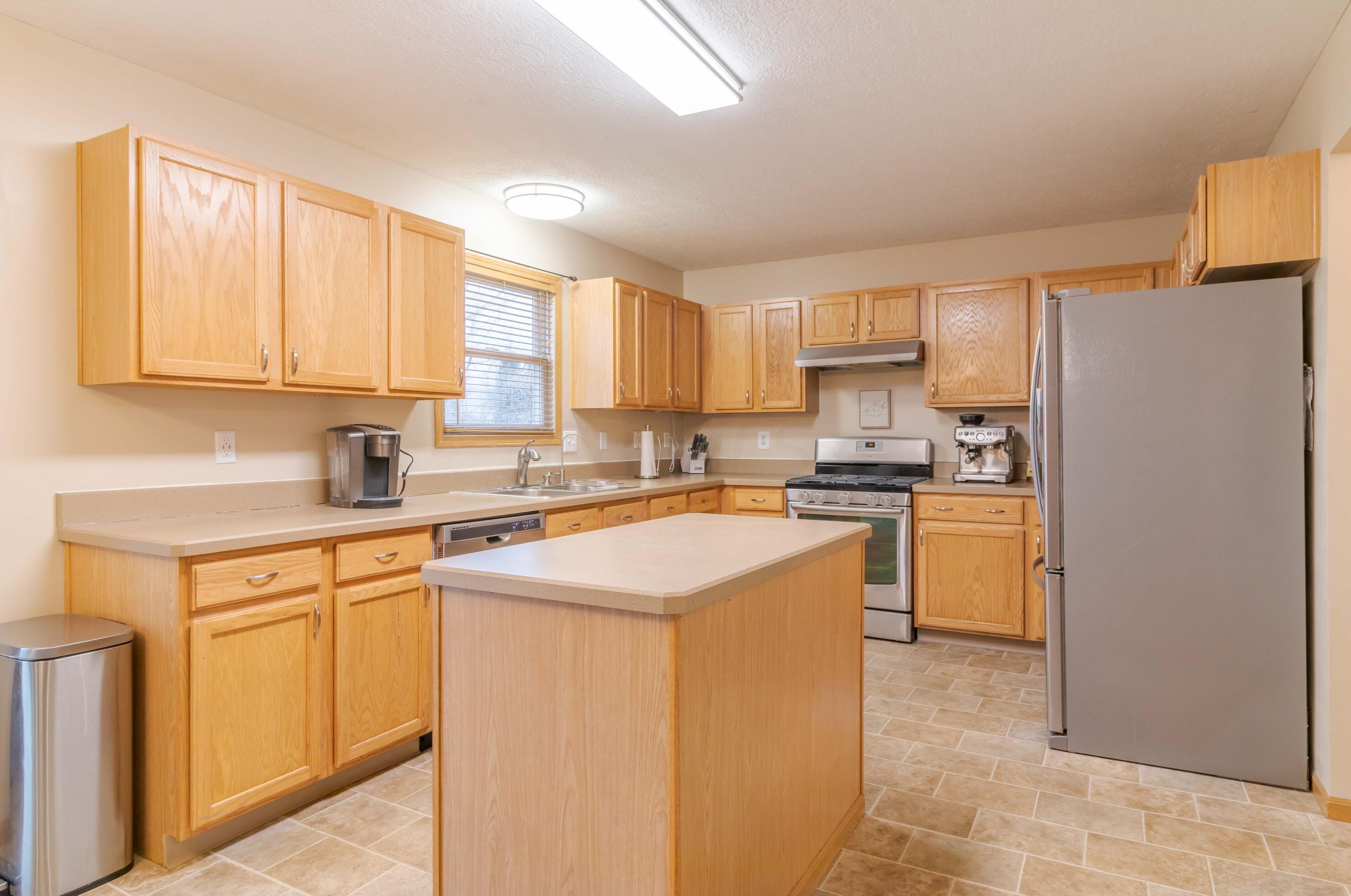 1892 Wind River Dr, Lancaster OH  43130-8017 exterior