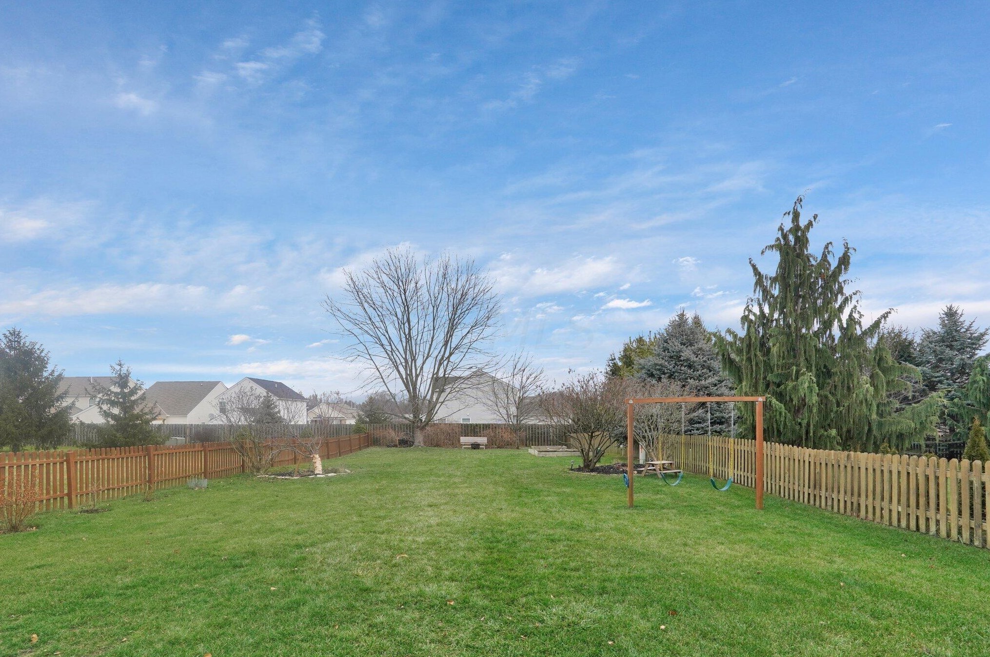 9226 Prestwick Grn Dr, Columbus OH 43240-2137 exterior