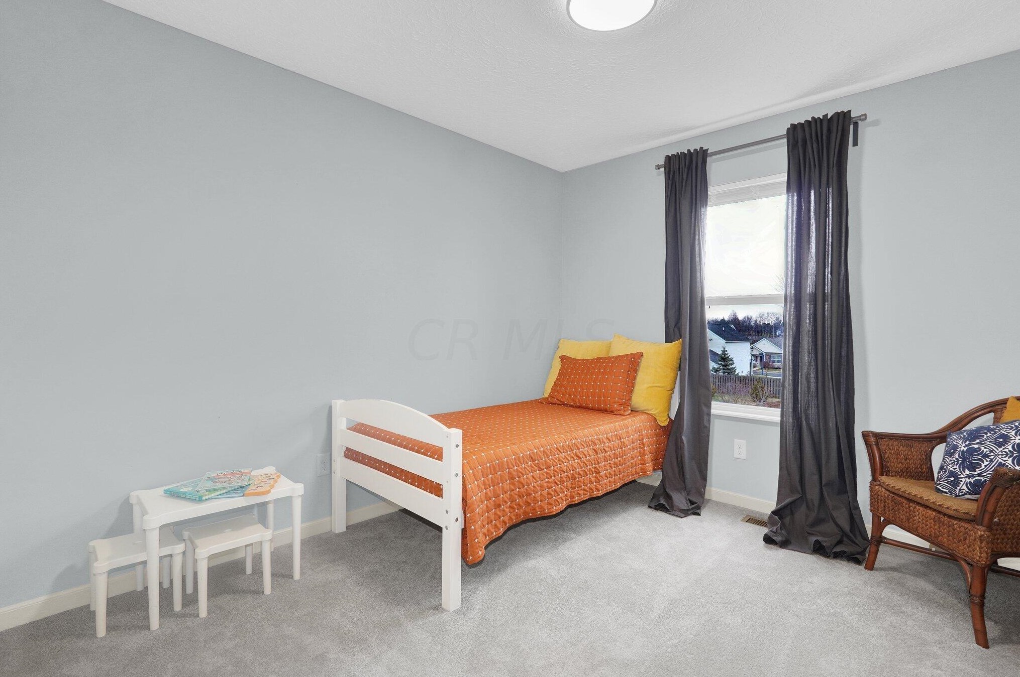 9226 Prestwick Grn Dr, Columbus OH 43240-2137 exterior