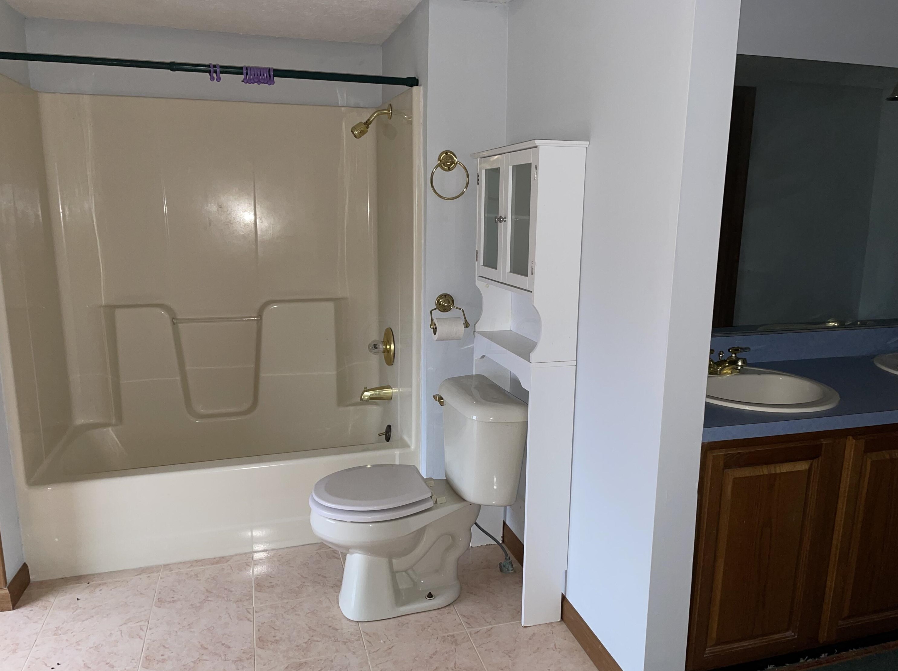 7319 Old Us 35, Washington Ch OH  43160-9215 exterior