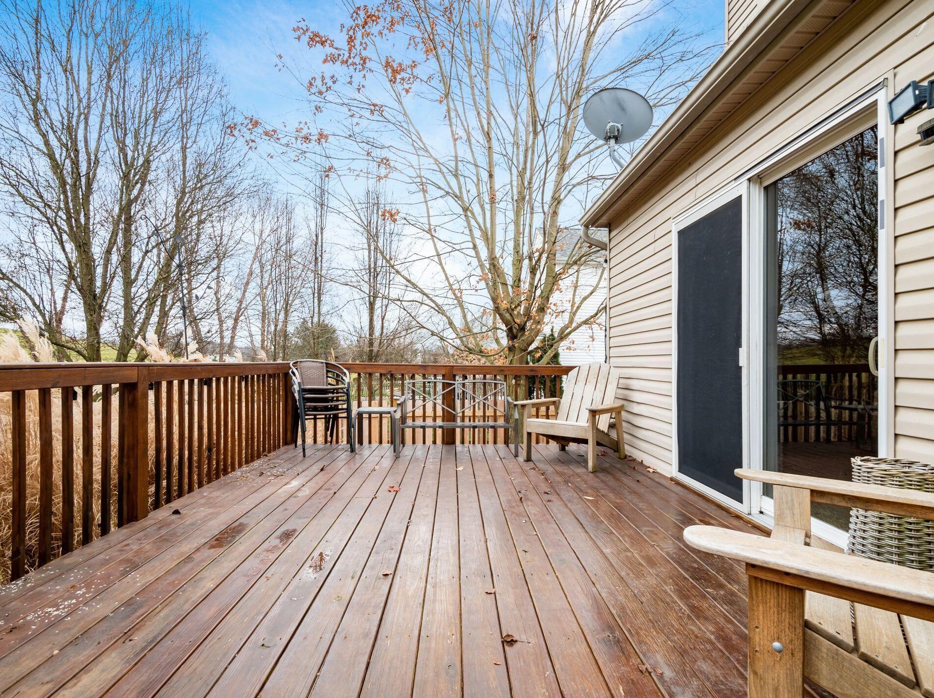 438 Wooster St, Pickerington OH  43147-9366 exterior