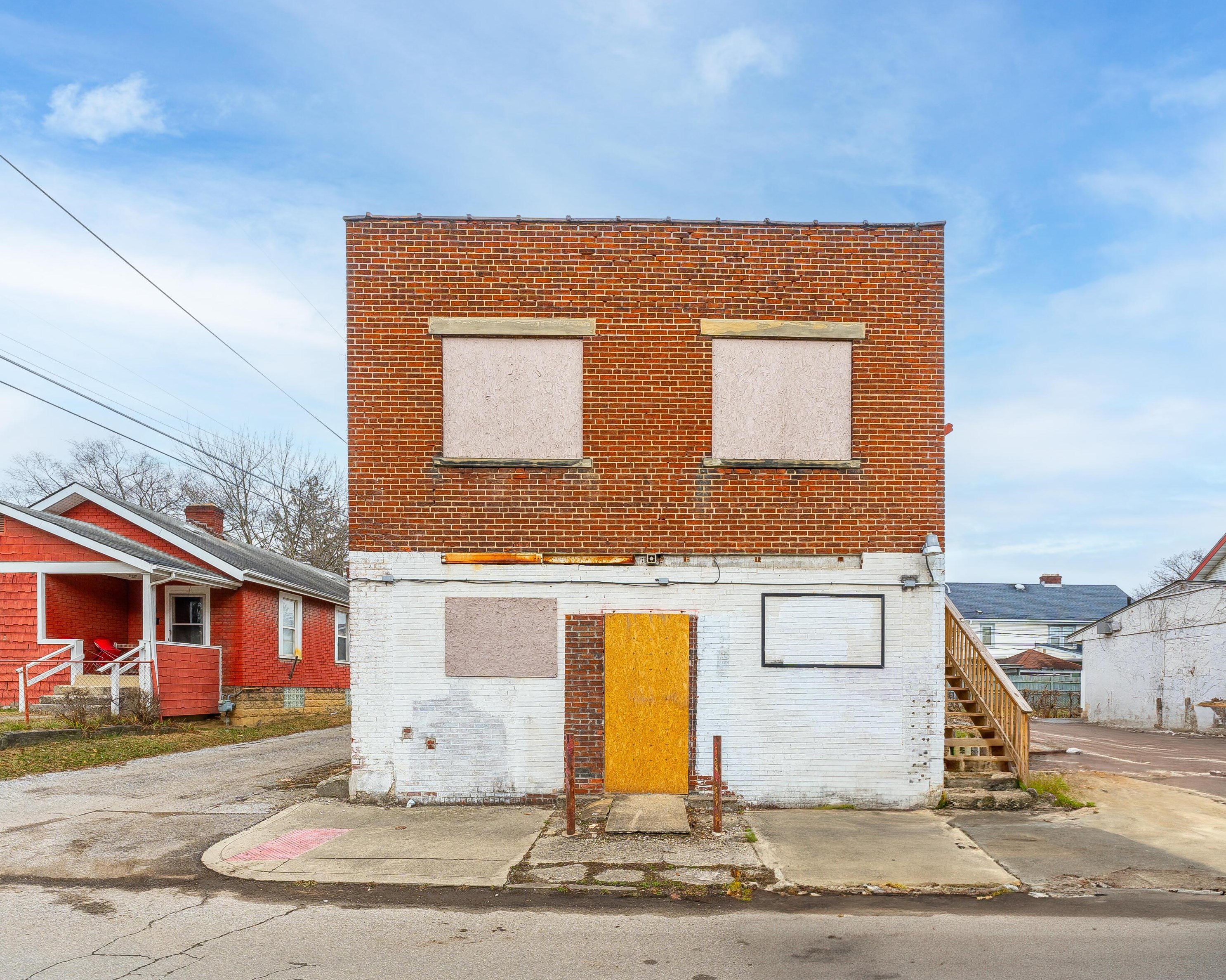 1656 Kent St, Columbus OH  43205-3005 exterior