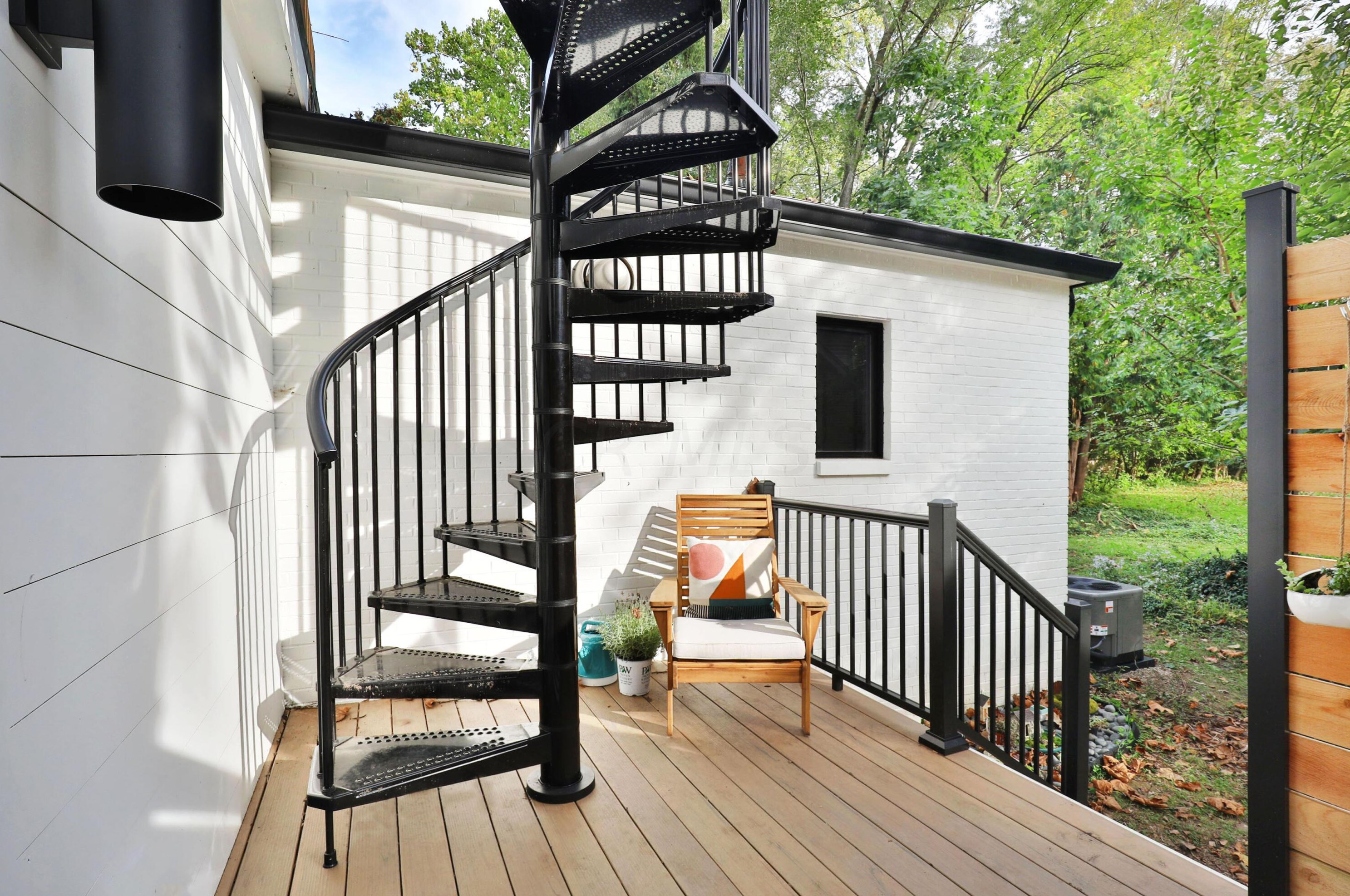 217 Canyon Dr, Columbus OH  43214-3105 exterior