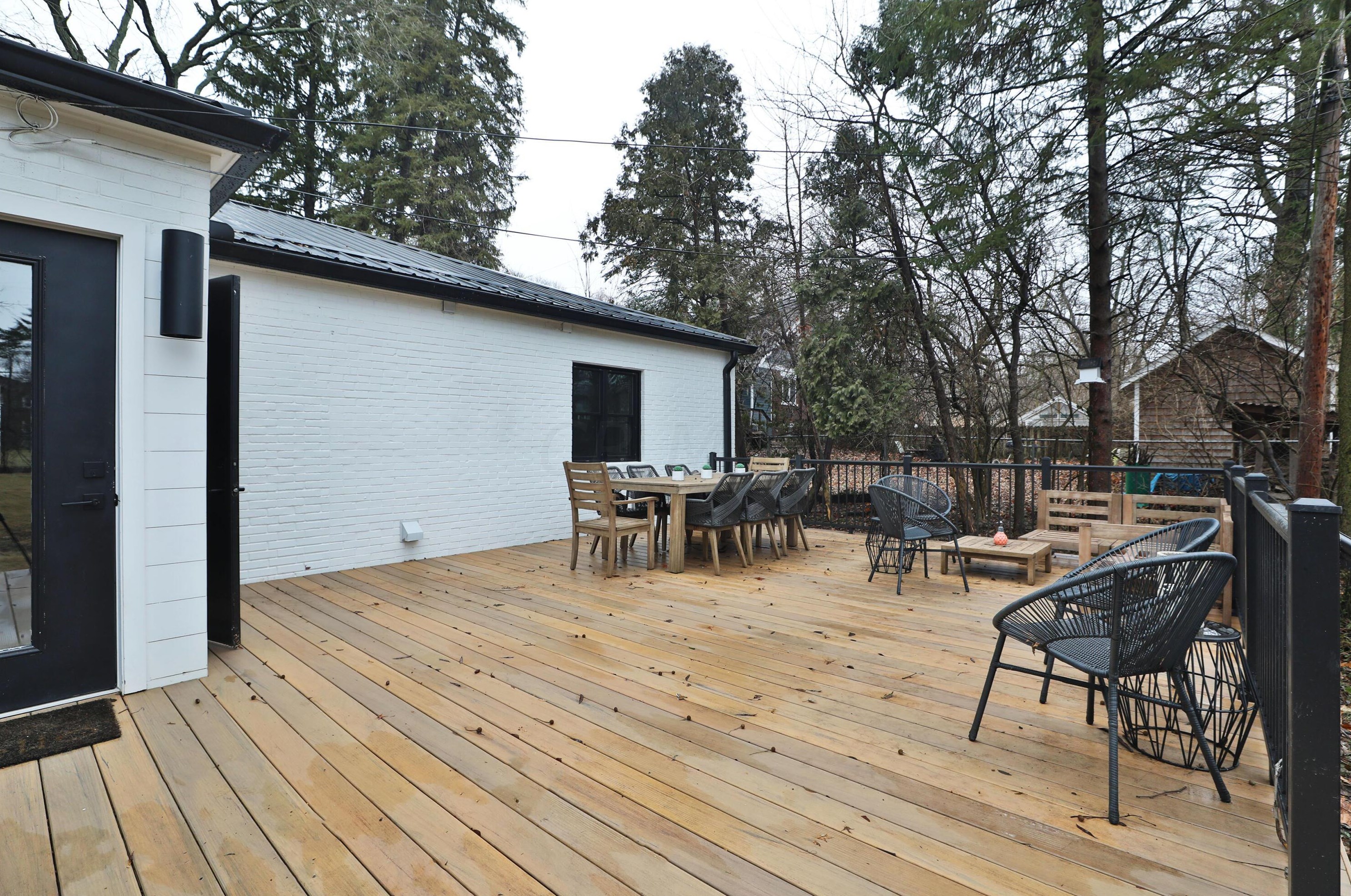 217 Canyon Dr, Columbus OH  43214-3105 exterior