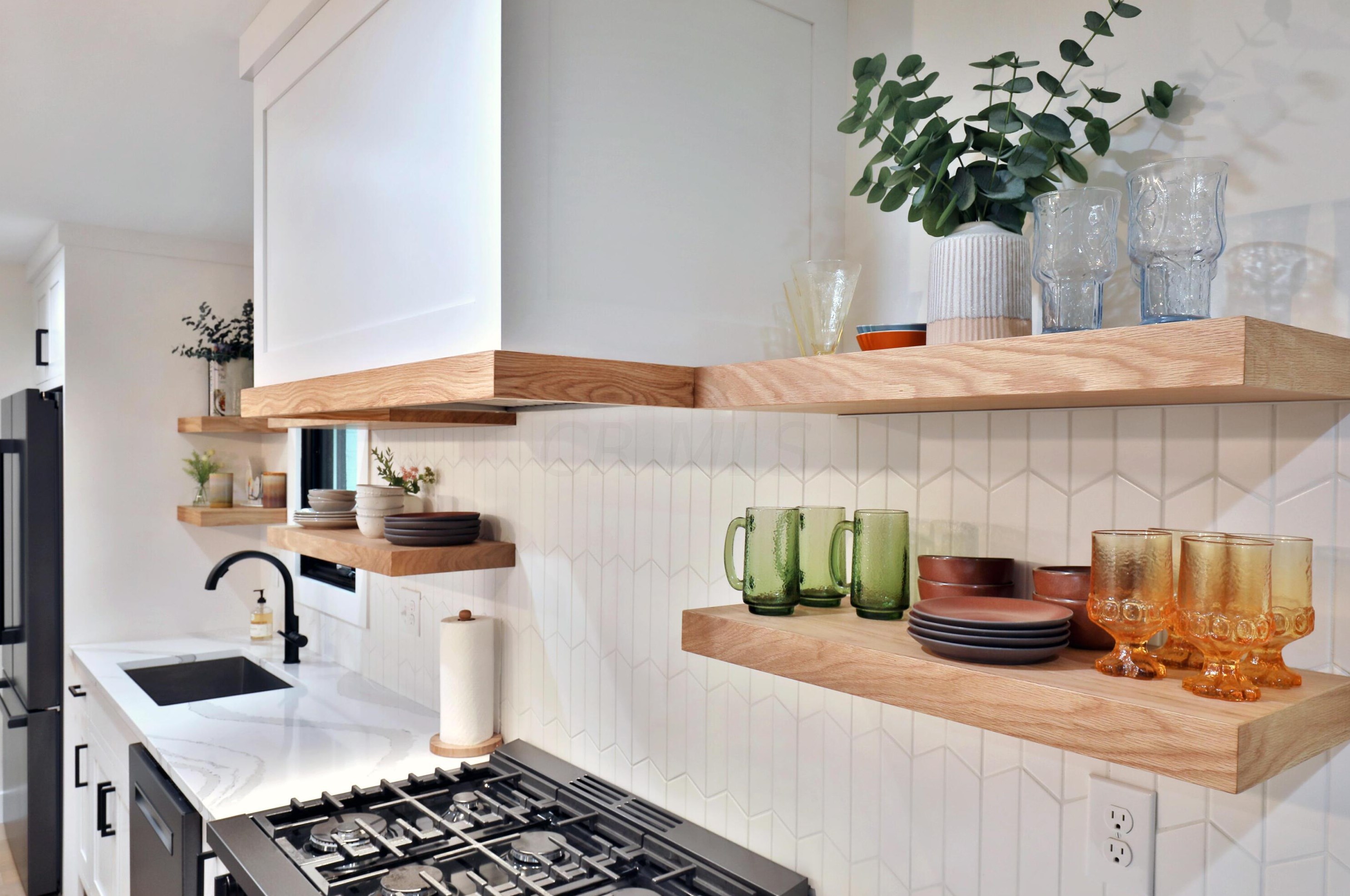 217 Canyon Dr, Columbus OH  43214-3105 exterior