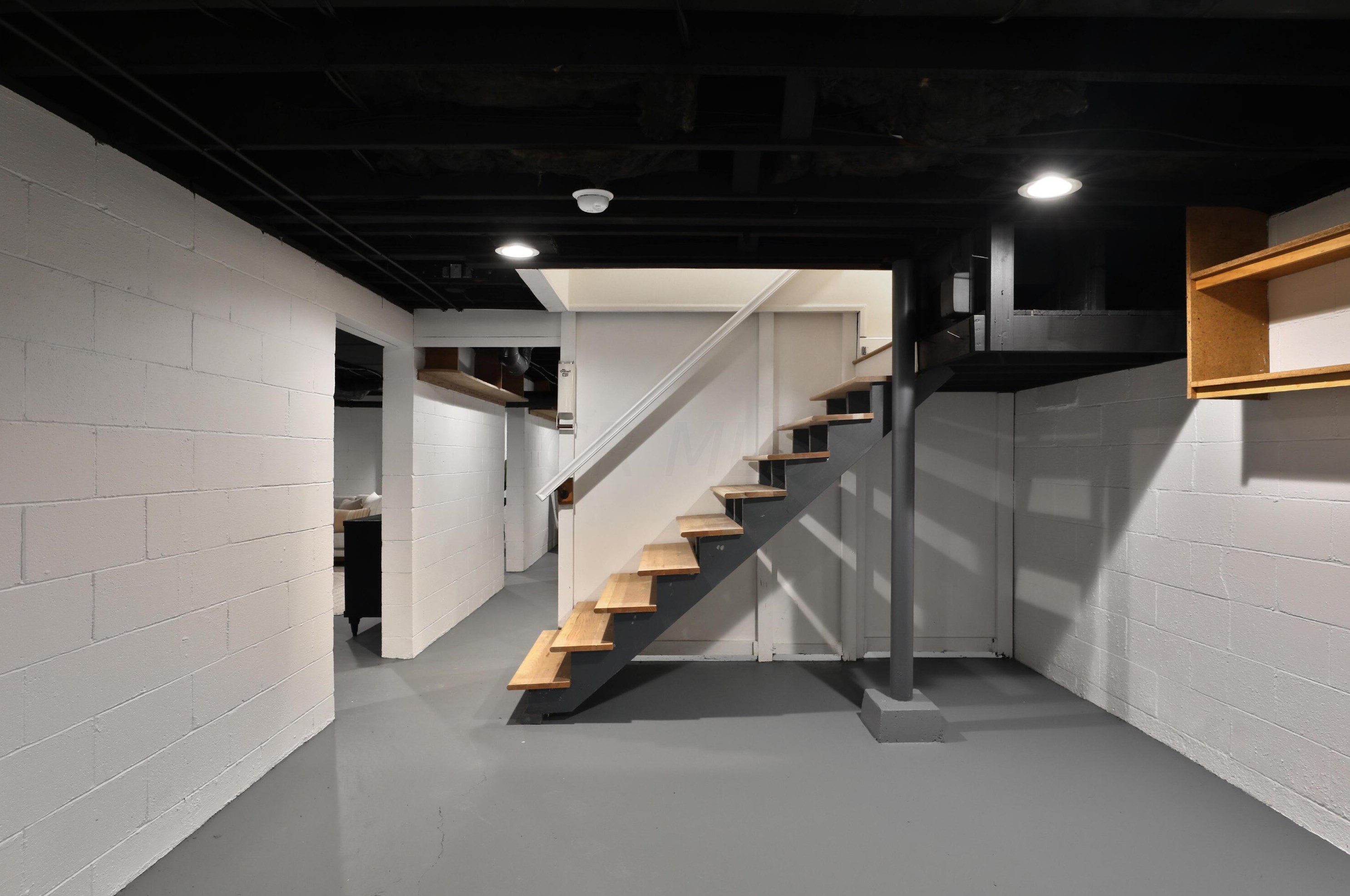 217 Canyon Dr, Columbus OH  43214-3105 exterior