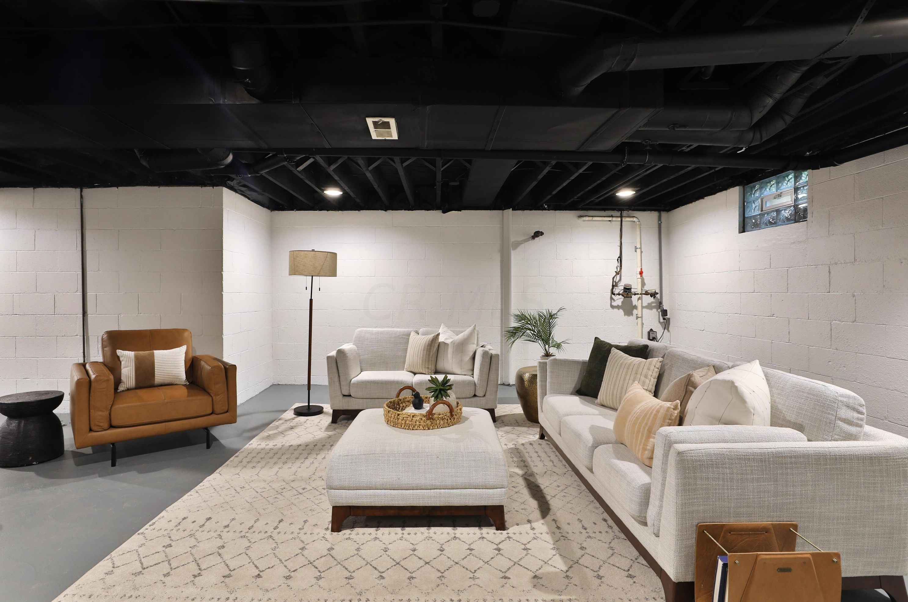 217 Canyon Dr, Columbus OH  43214-3105 exterior