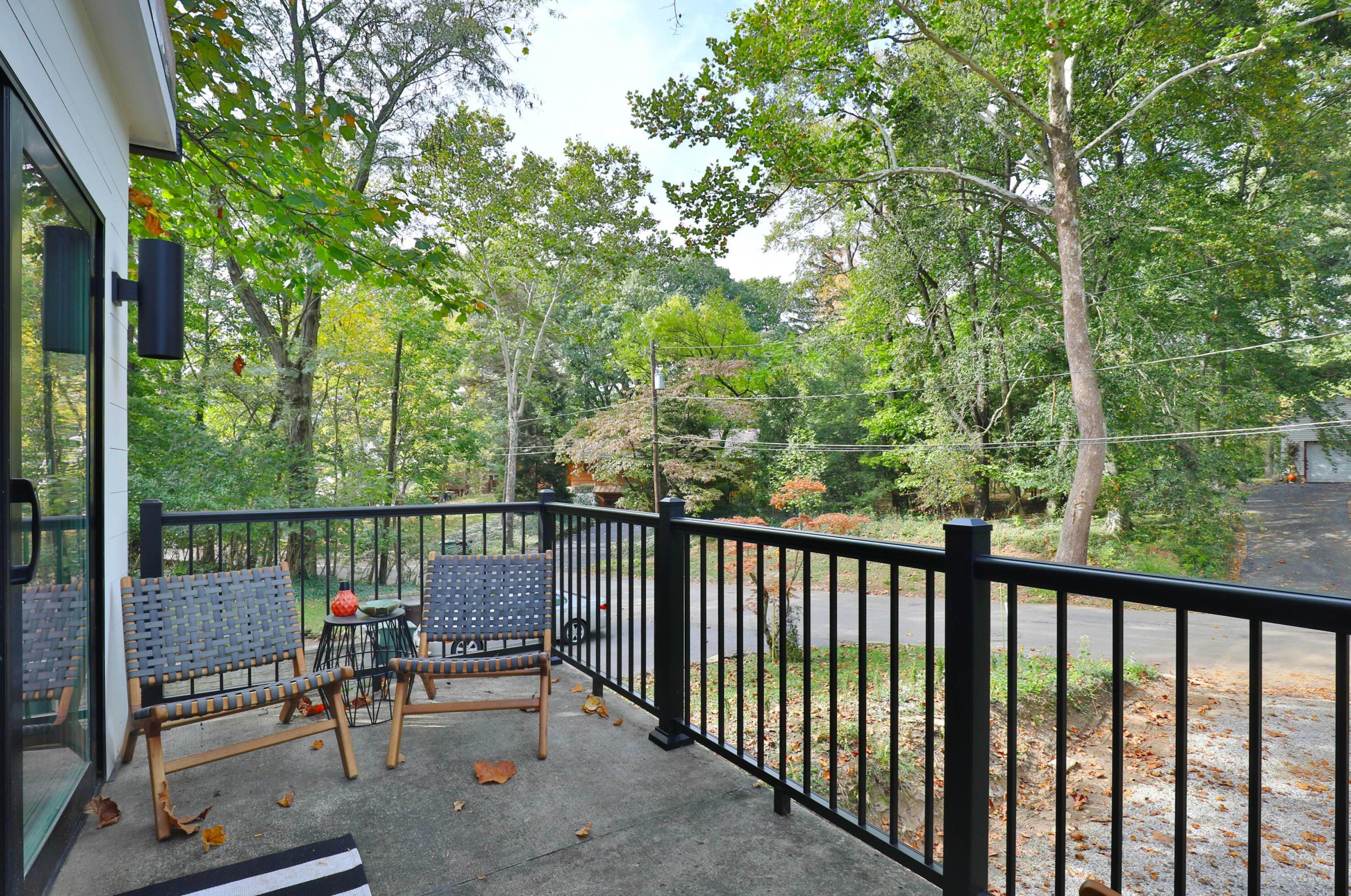 217 Canyon Dr, Columbus OH  43214-3105 exterior