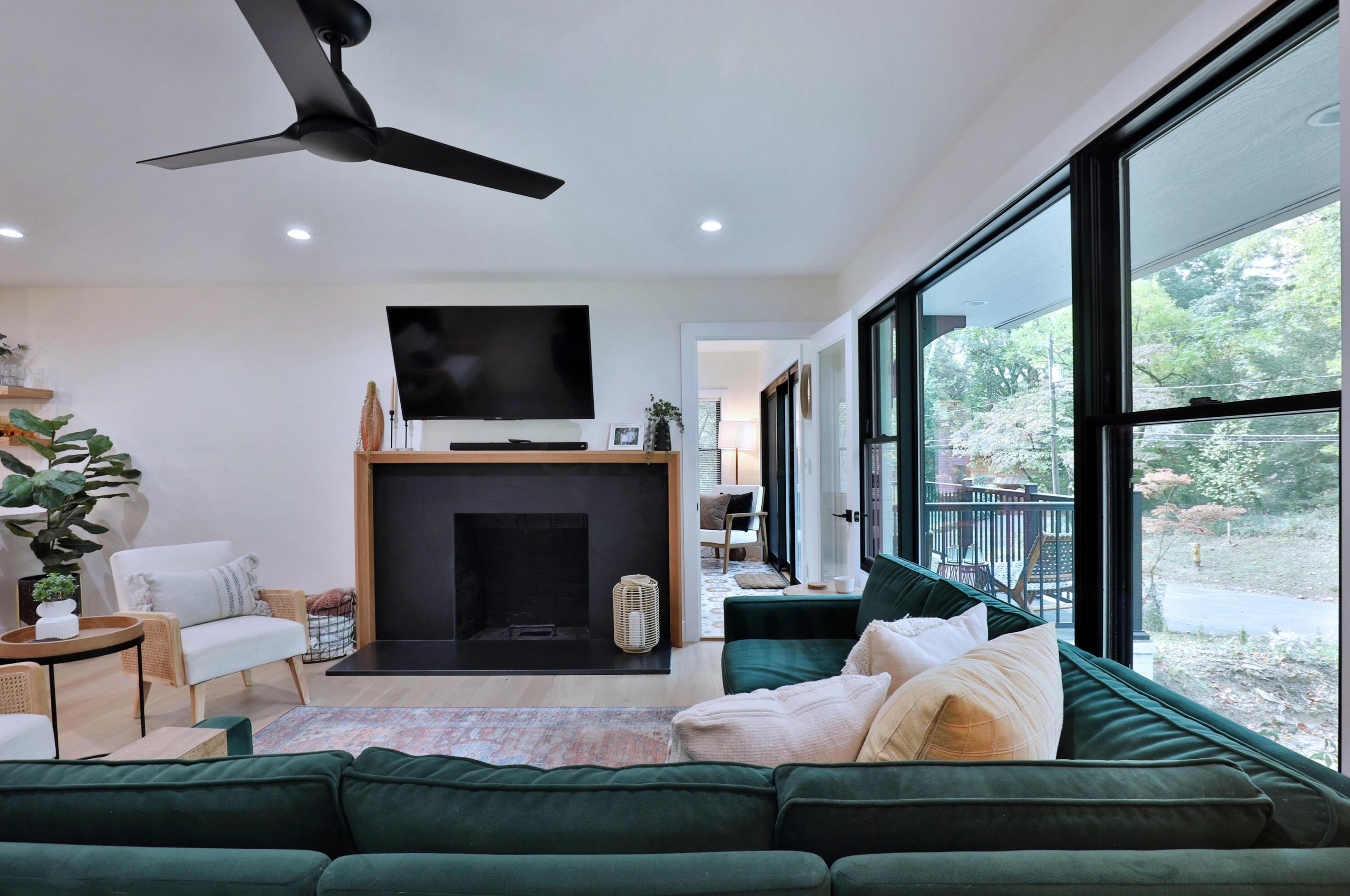 217 Canyon Dr, Columbus OH  43214-3105 exterior