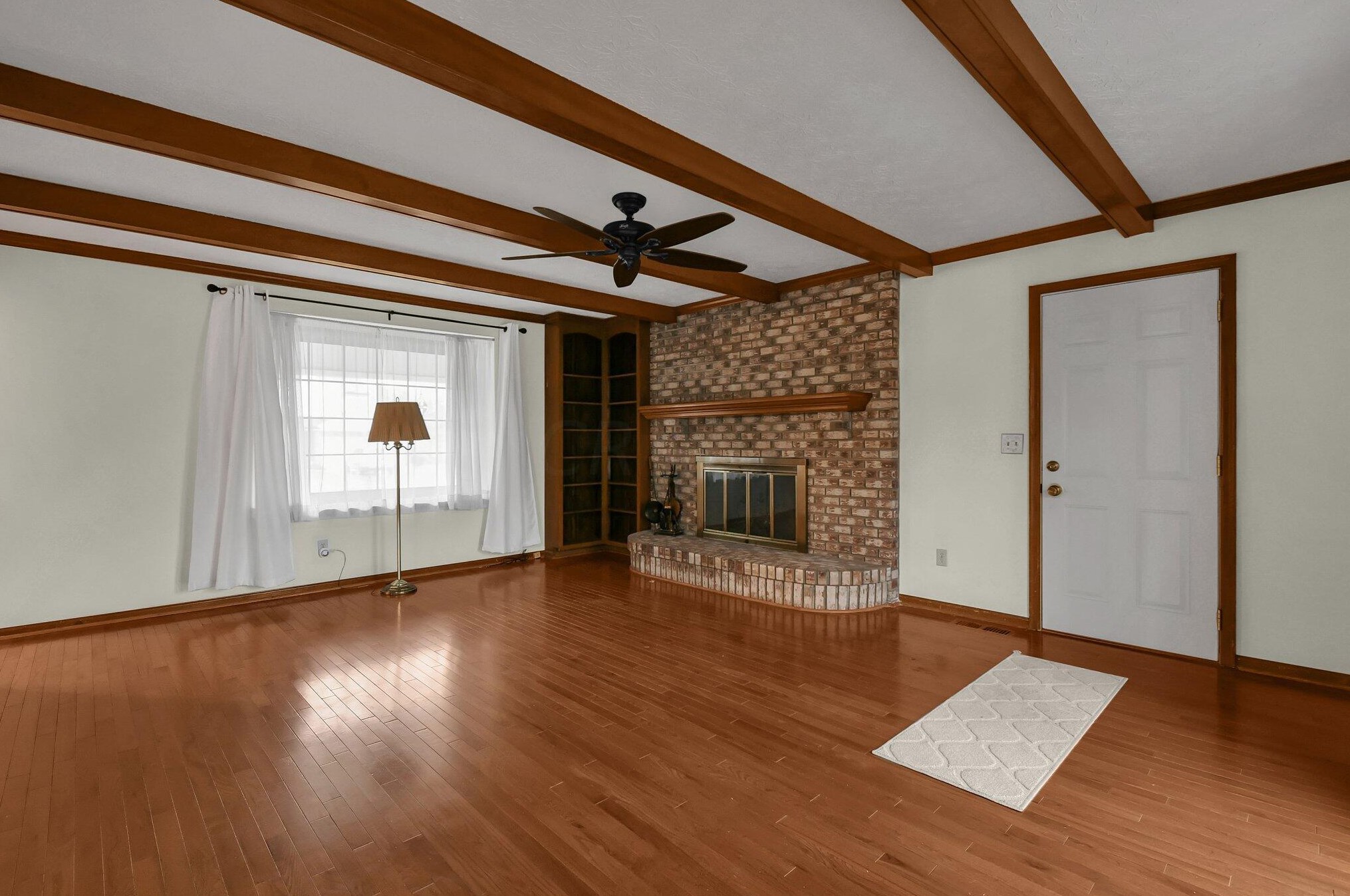 1261 Youngland Dr, Columbus OH 43228-9599 exterior