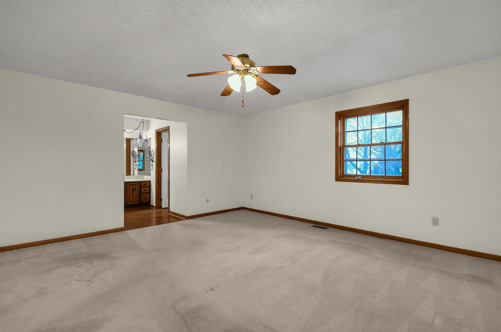 1261 Youngland Dr, Columbus OH 43228-9599 exterior